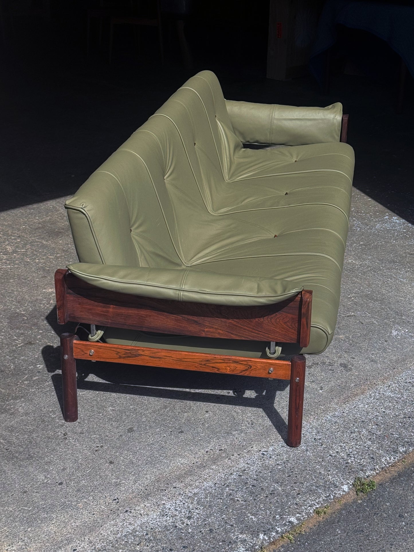 1960s MP-13 Sofa by Percival Lafer in green leather and Brazilian rosewood