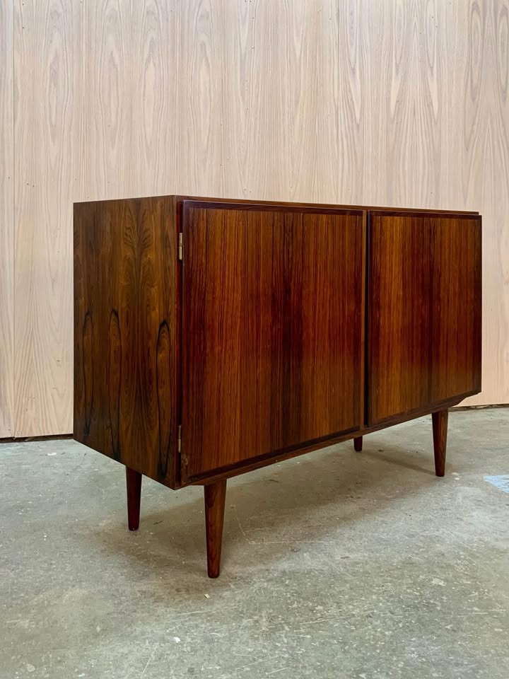 1960s Brazilian Rosewood Credenza Cabinet by Oman Junn