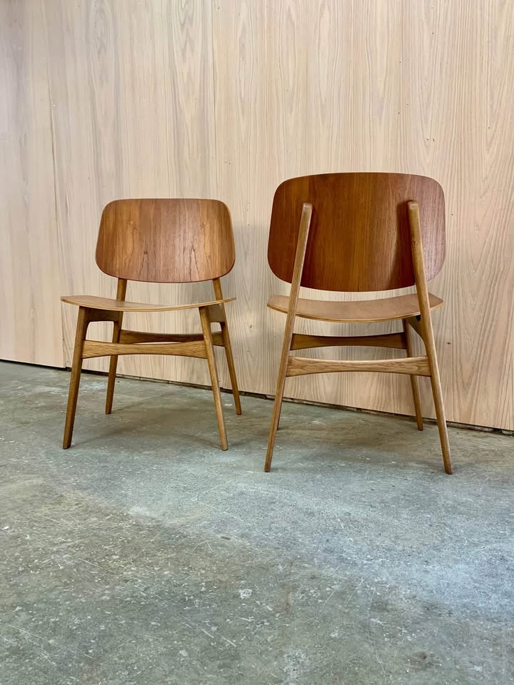 Pair of 1950s Teak and Oak Chairs by Børge Mogensen