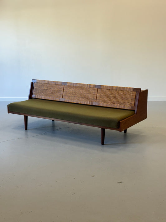 1950s Hans J. Wegner GE7 Daybed for Getama in Teak & Cane
