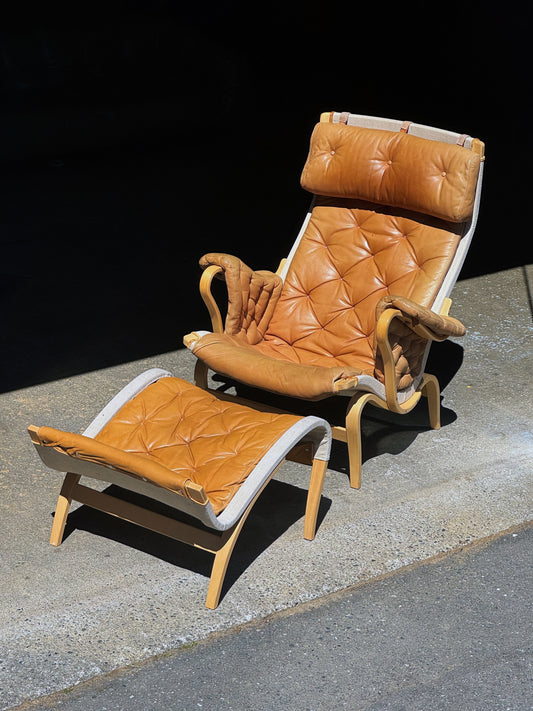 1960s Pernilla 69 Lounge Chair and Ottoman by Bruno Mathsson for DUX in beech and original leather