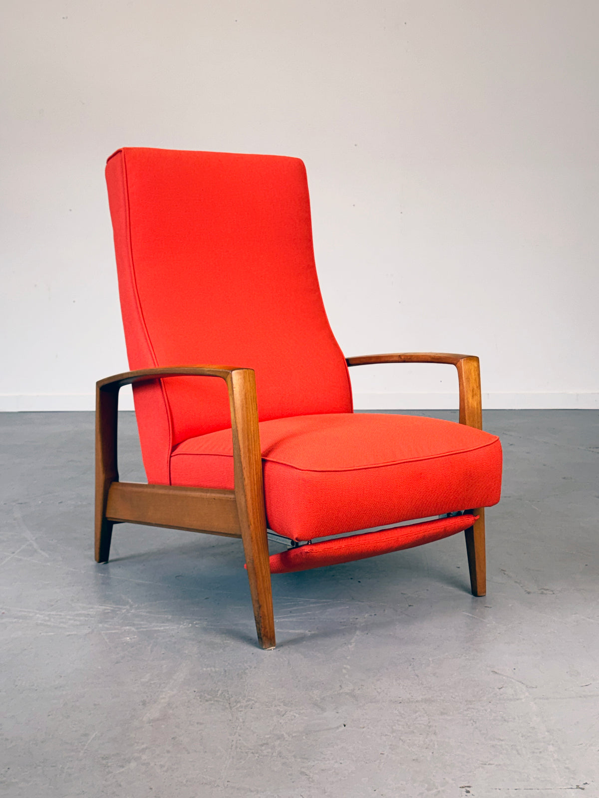 1950s Mid-Century Reclining Lounge Chair with Fold-Out Footrest