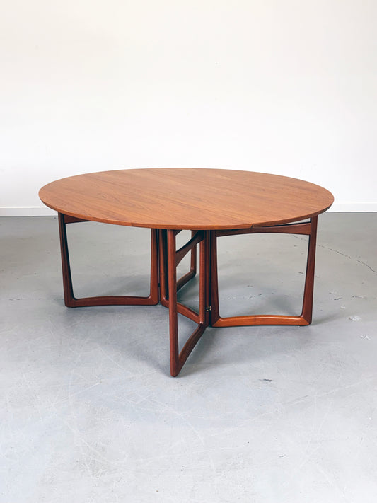 1960s Peter Hvidt Drop-Leaf Teak Dining Table for France & Son, Denmark.
