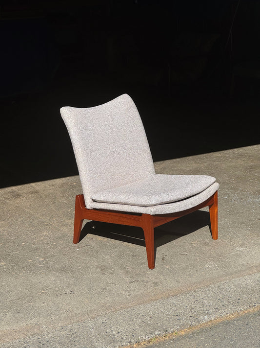 1960s FD112 Lounge Chair by Finn Juhl for France and Son in teak and beige fabric