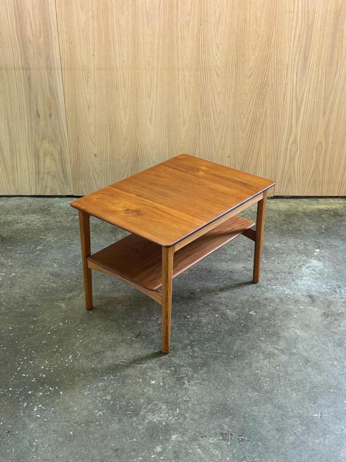1960s JH566A Side Table by Hans J. Wegner for Johannes Hansen in teak and solid oak