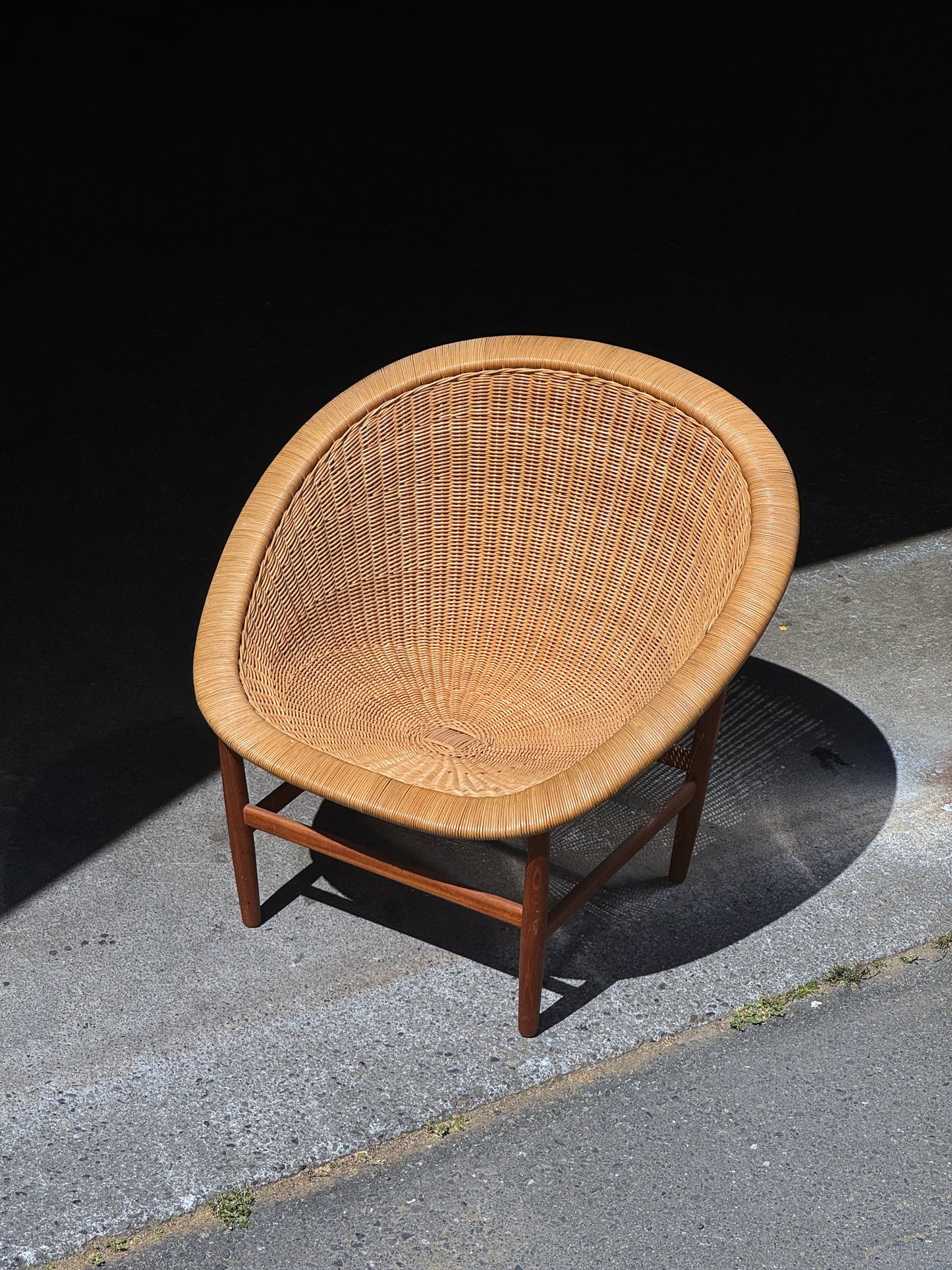 1950 Basket Chair by Nanna Ditzel for Ludvig Pontoppidan in teak and wicker