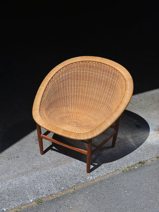1950 Basket Chair by Nanna Ditzel for Ludvig Pontoppidan in teak and wicker