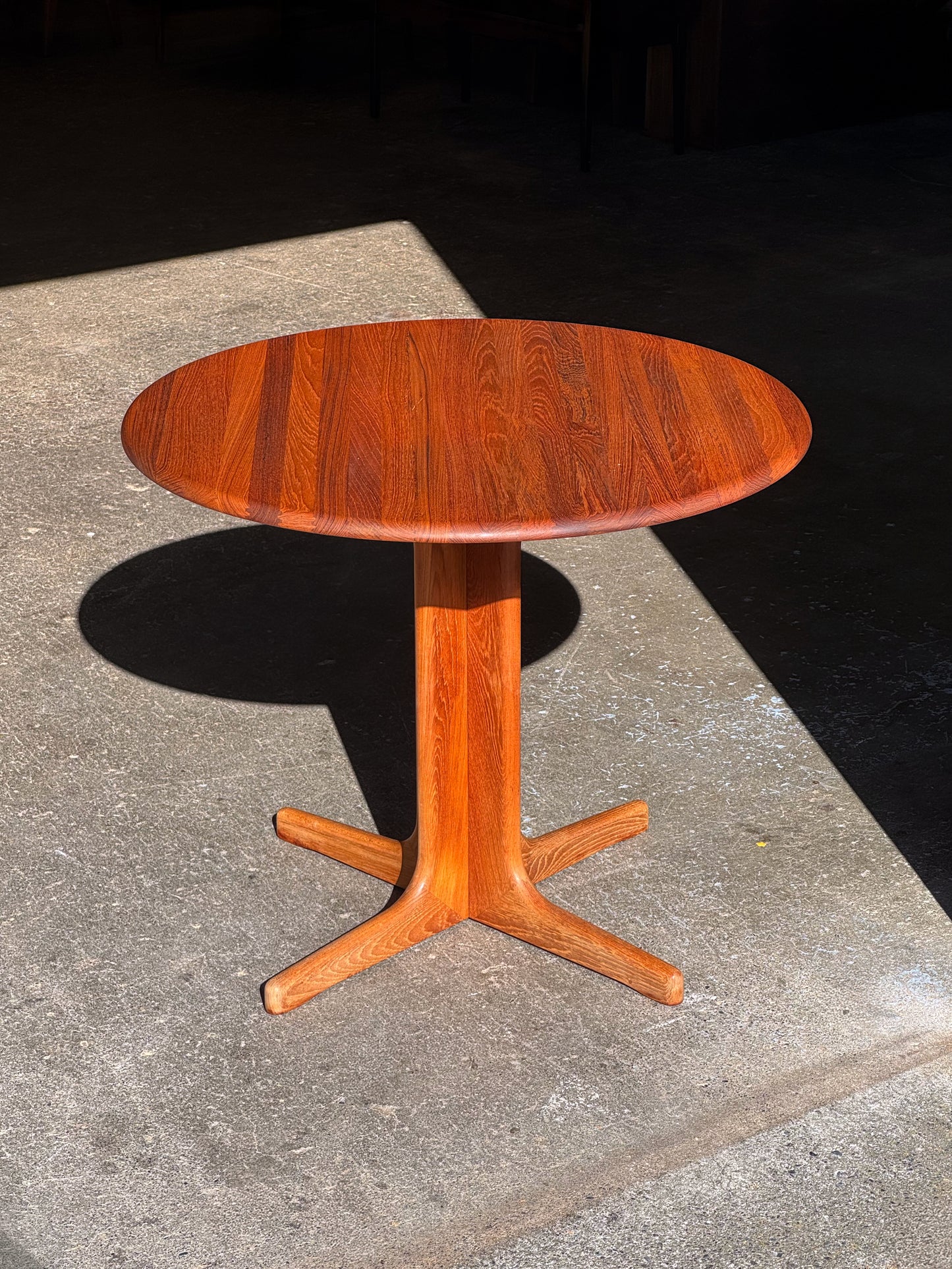 1960s Pedestal Table by D Scan in solid teak
