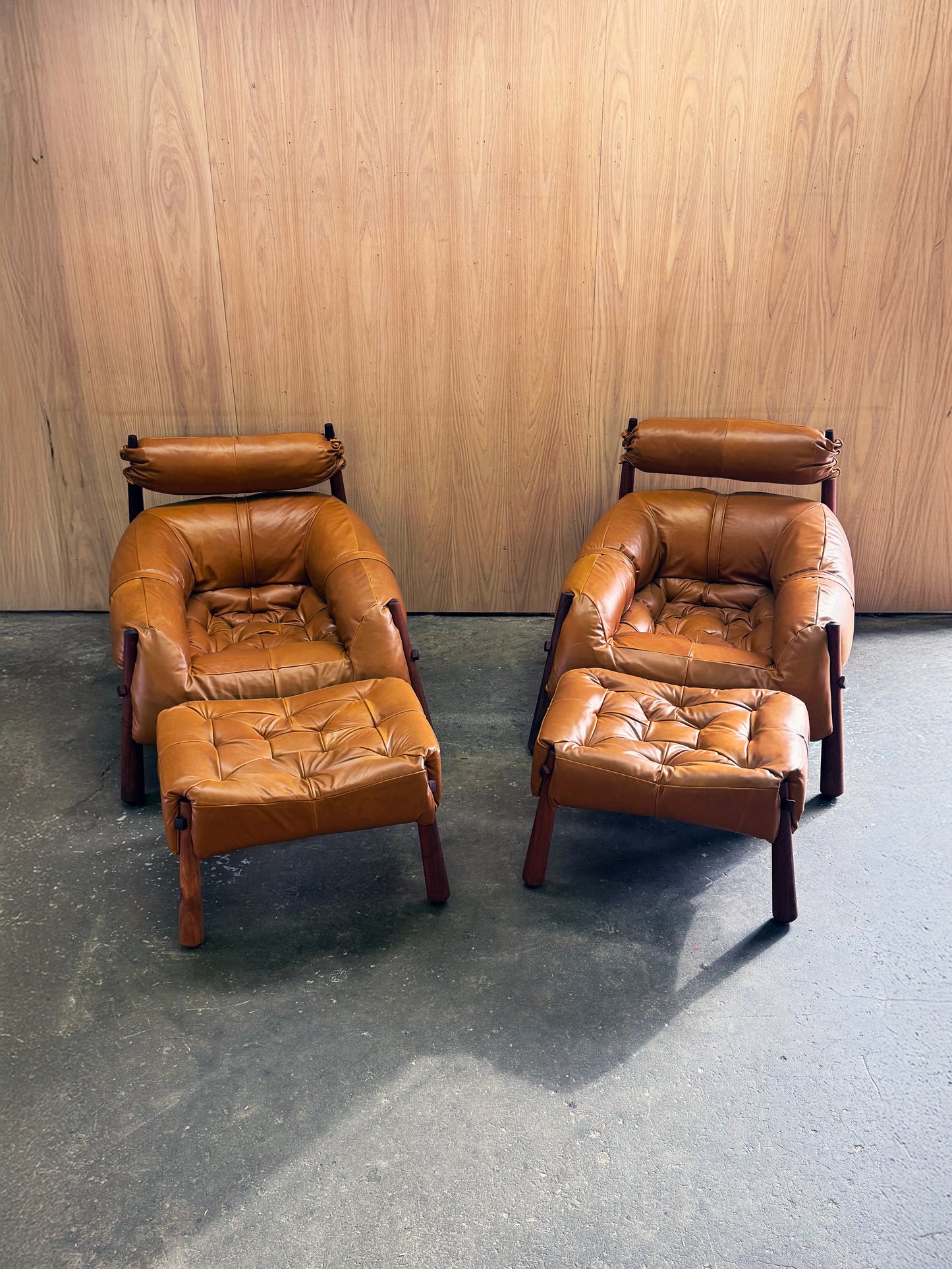 1970s Pair of MP-81 lounge chair and ottoman by Percival Lafer for Lafer MP in Brazilian jatoba.