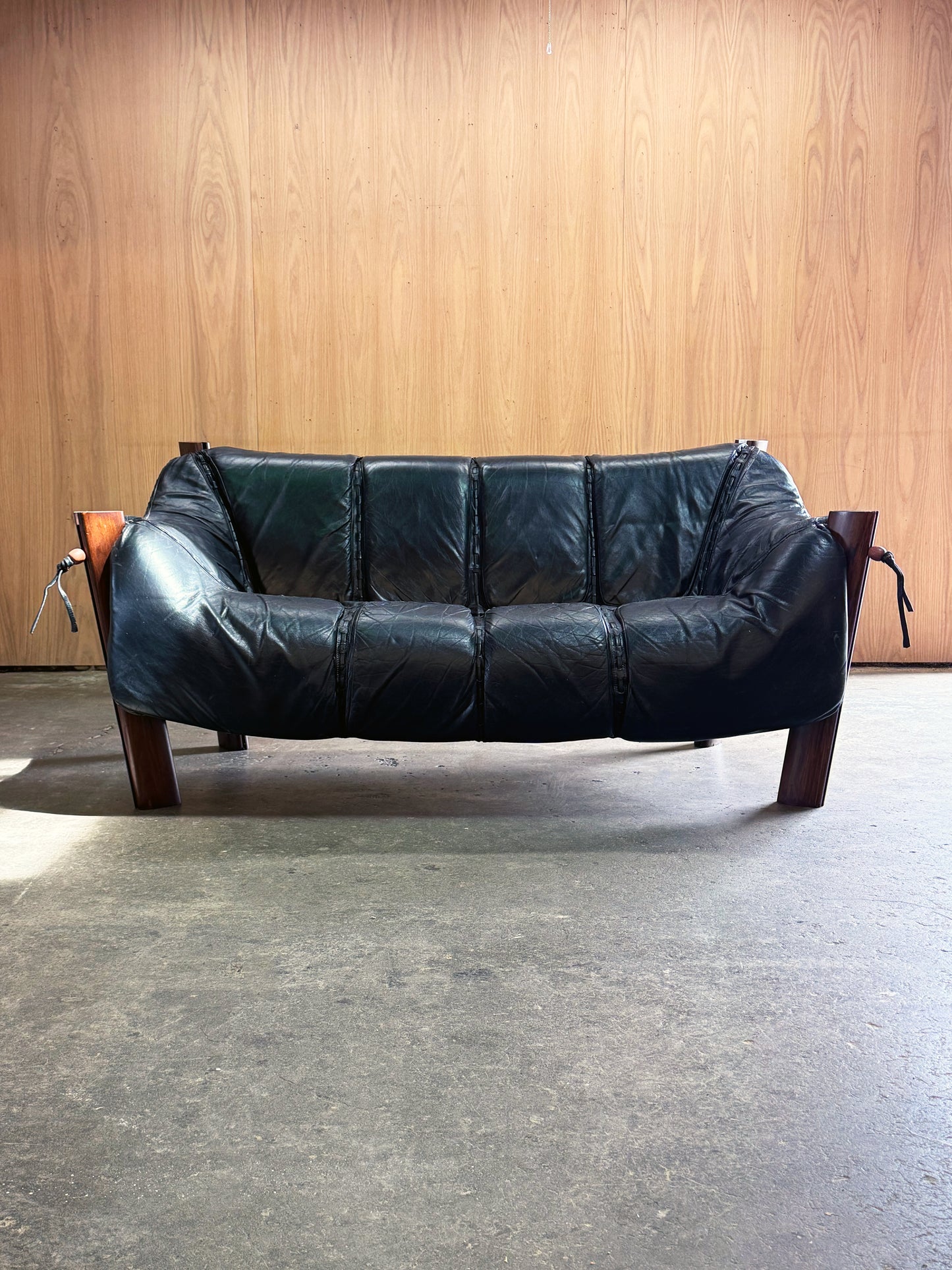 1970s MP-211 Two-Seater Sofa by Percival Lafer in original black leather and rosewood