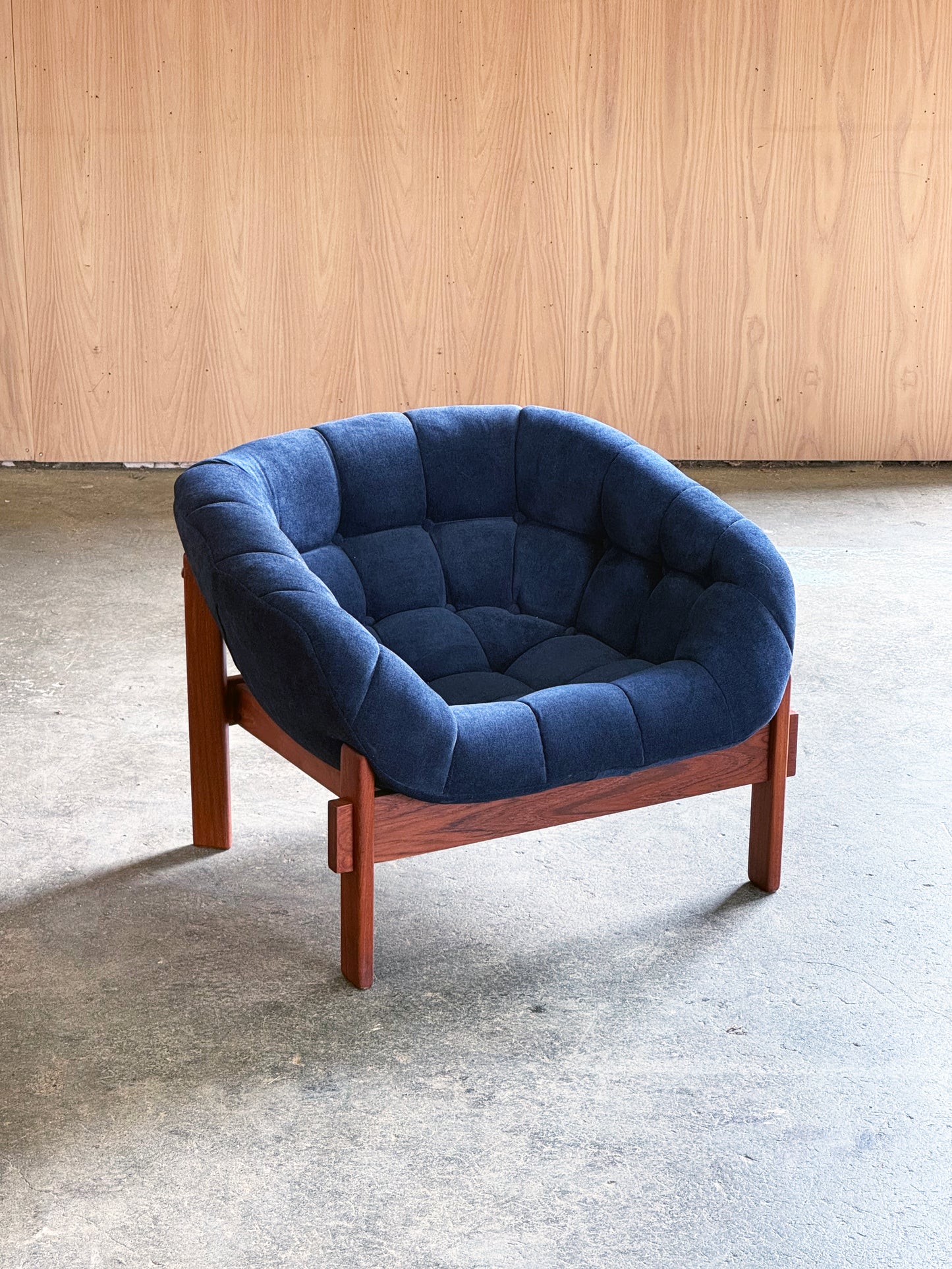 1960s Pod Chair by R. Huber in teak and fabric