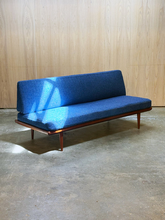 1950s Minerva Sofa Daybed by Peter Hvidt & Orla Mølgaard-Nielsen for France & Daverkosen in teak and blue bouclé