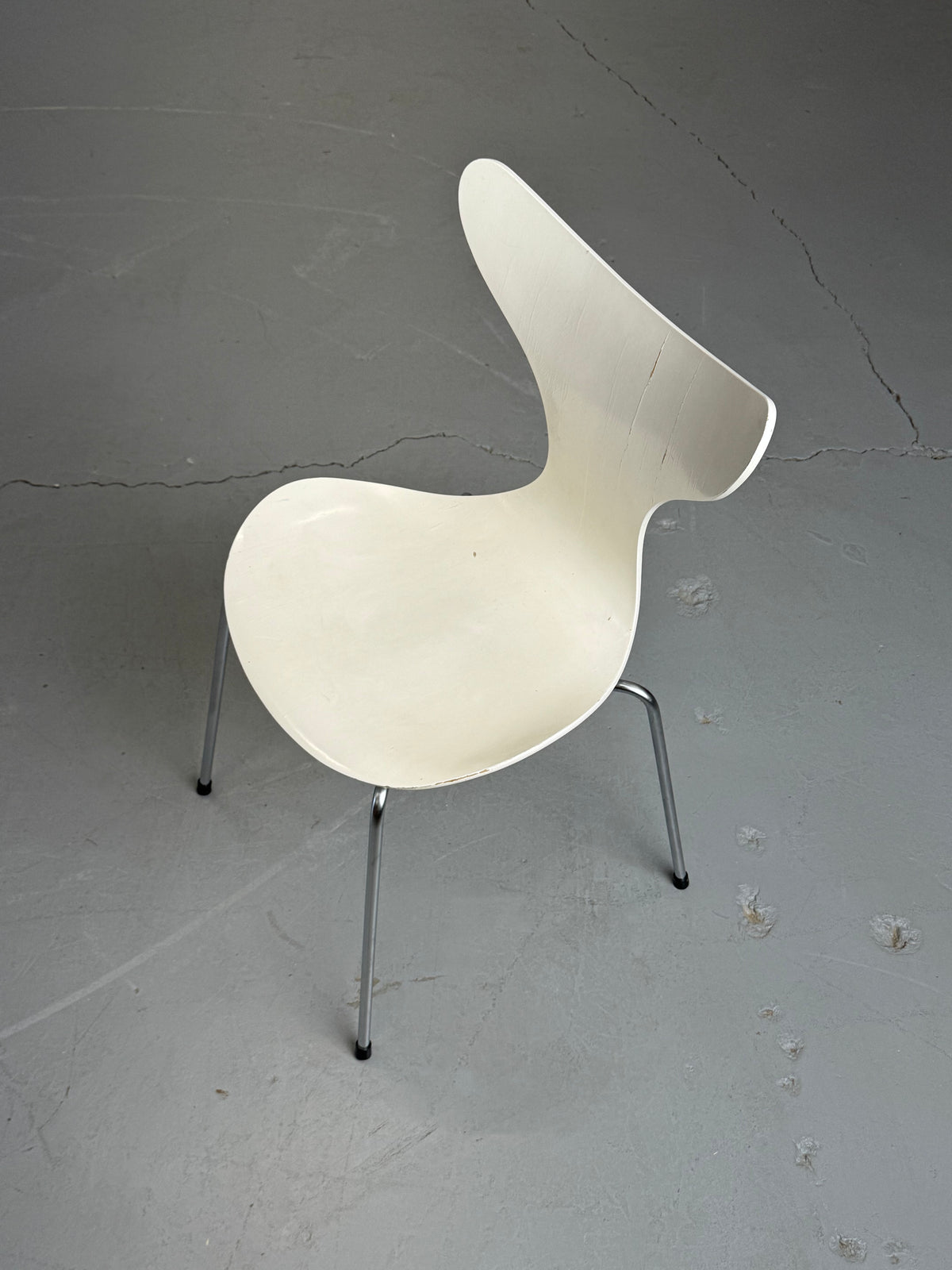 1970s Model 3108 “Lily” Chair by Arne Jacobsen for Fritz Hansen, Denmark.