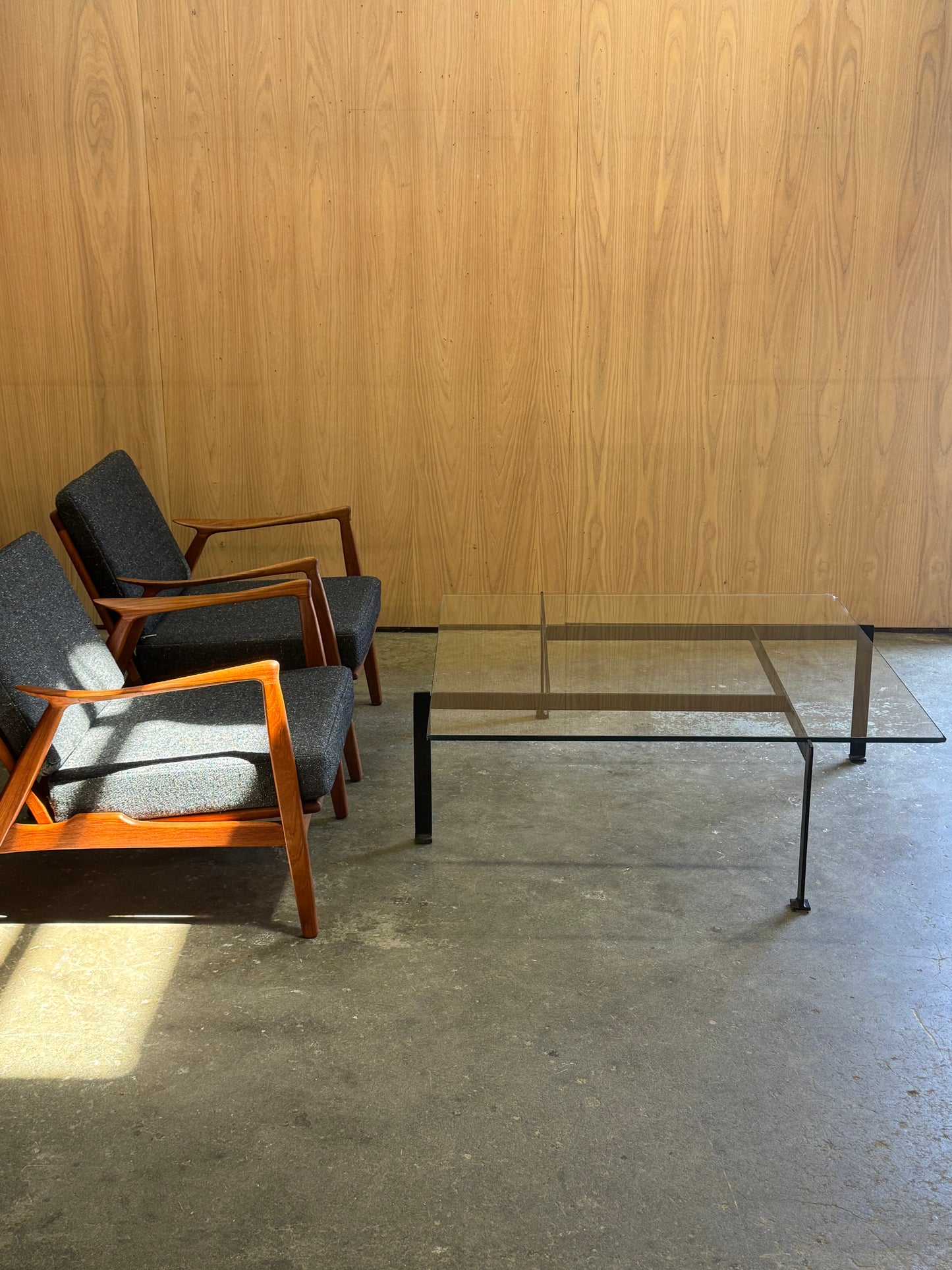 Contemporary PK61 Coffee Table After Poul Kjærholm in glass and steel