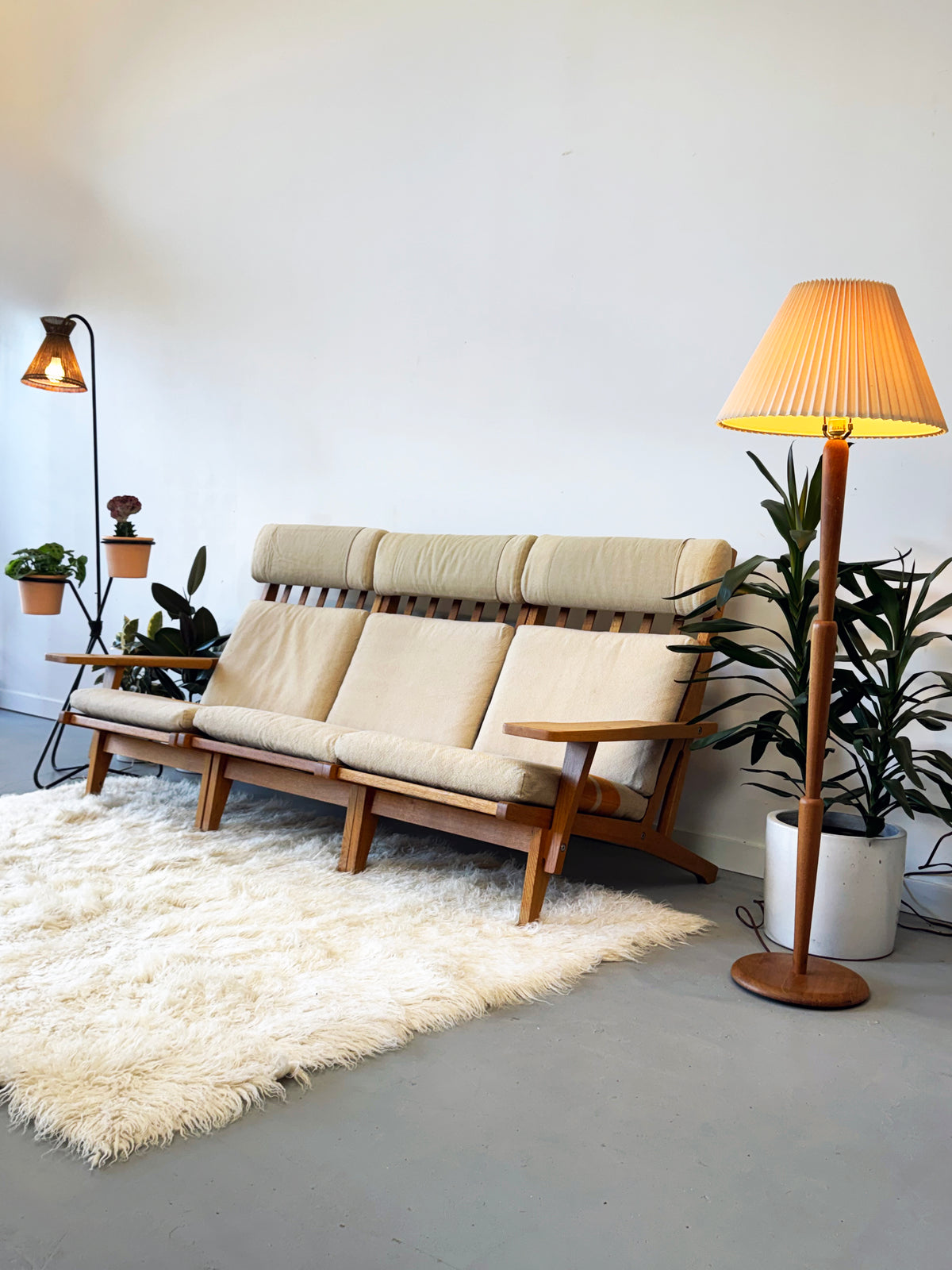 1960s GE-375 Modular Seating System by Hans J. Wegner for Getama in oak.