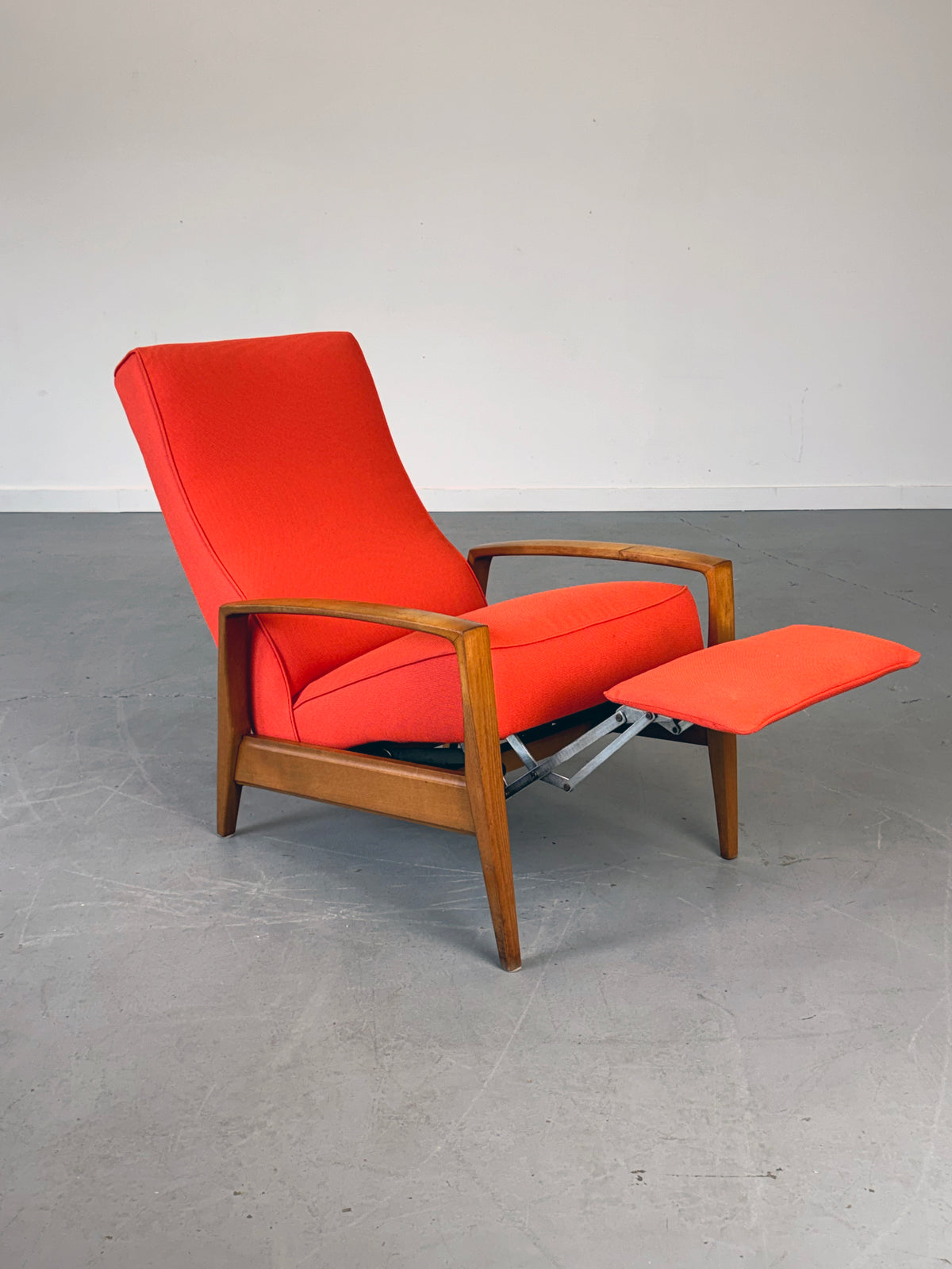 1950s Mid-Century Reclining Lounge Chair with Fold-Out Footrest
