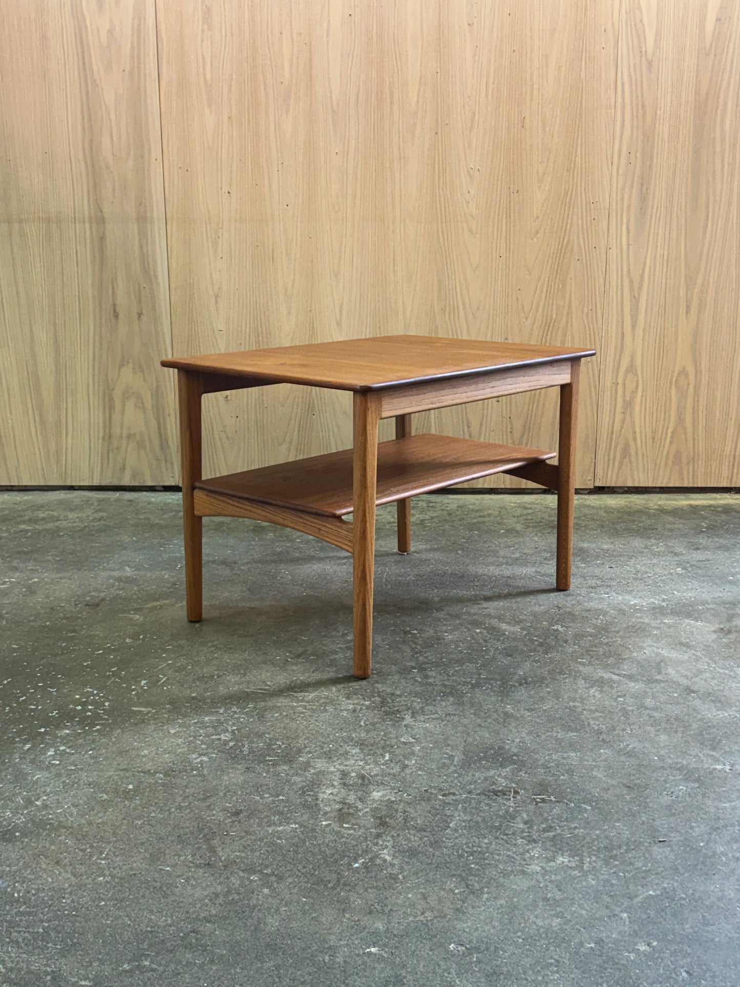 1960s JH566A Side Table by Hans J. Wegner for Johannes Hansen in teak and solid oak
