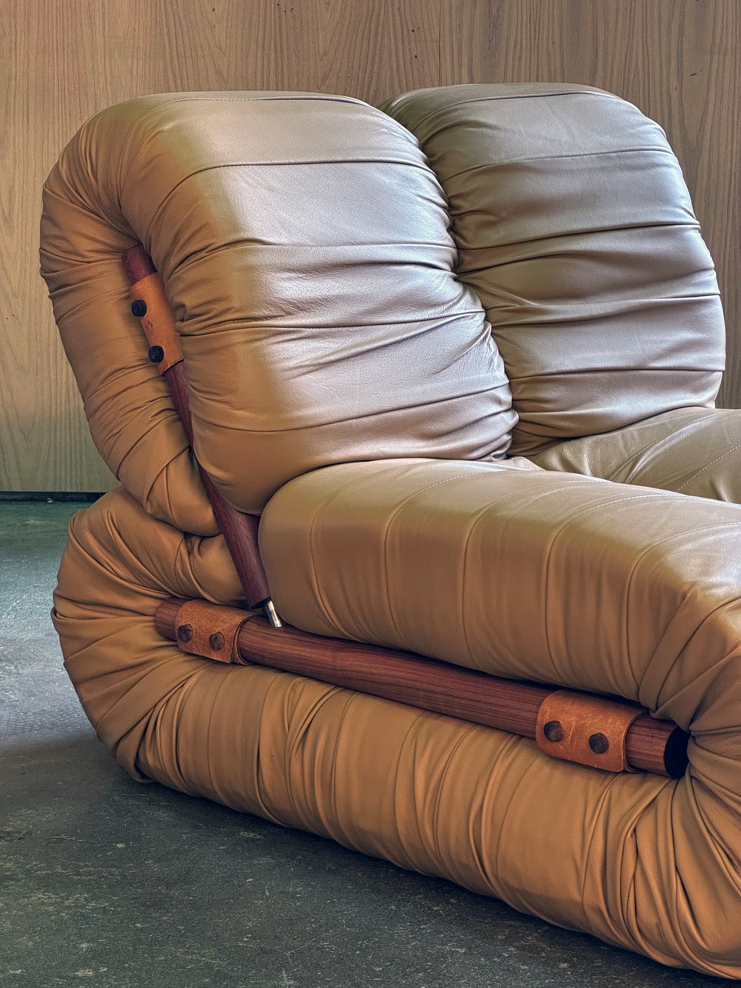 1970s MP 115 Lounge Chair by Percival Lafer for Lafer in tan leather
