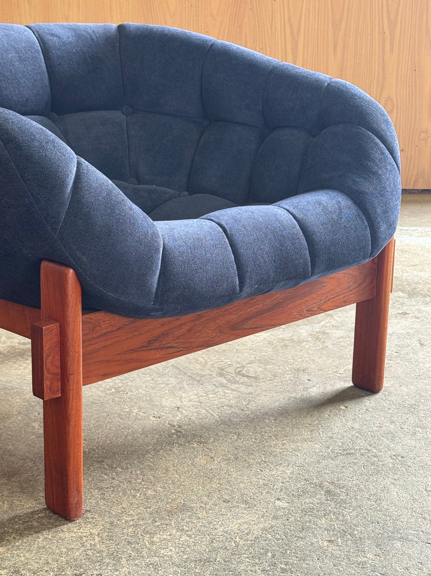 1960s Pod Chair by R. Huber in teak and fabric