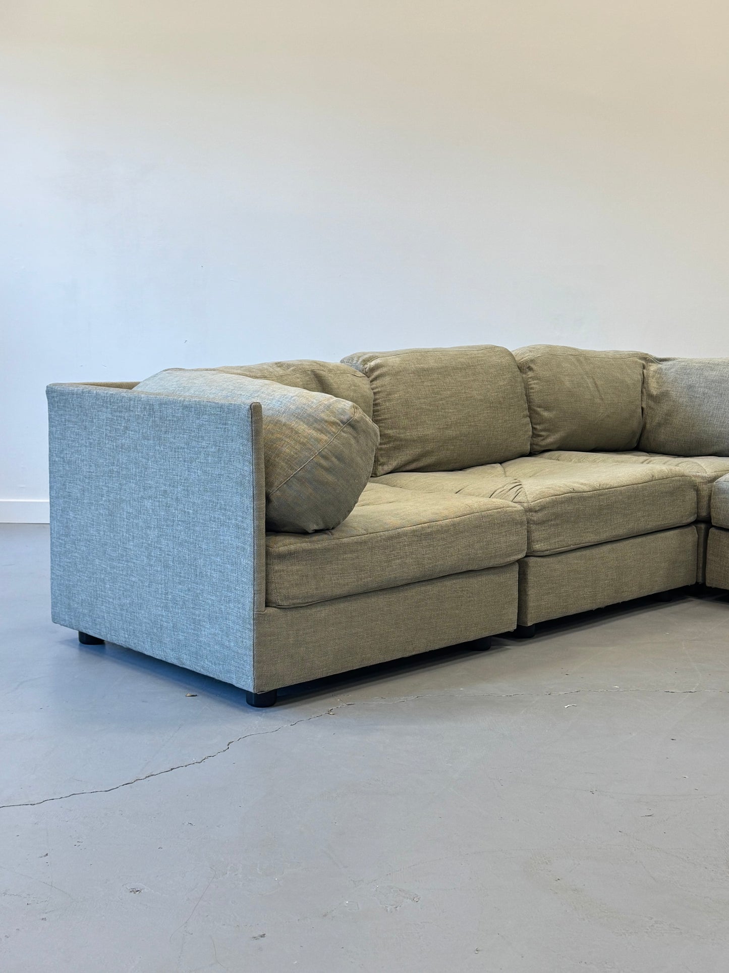 1970s Selig by Simmons Six-Piece Grey Modular Sectional Sofa.
