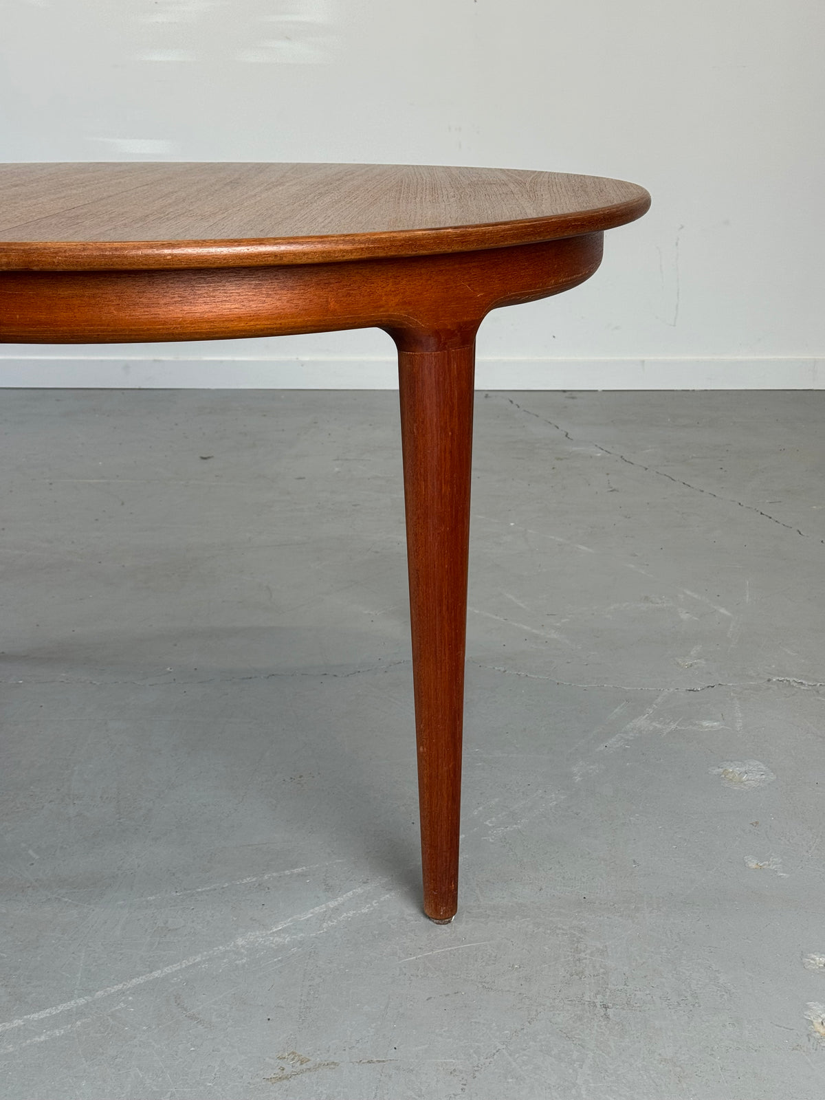 1960s Extendable Teak Dining Table by  Johannes Andersen for Uldum Møbelfabrik, Denmark.