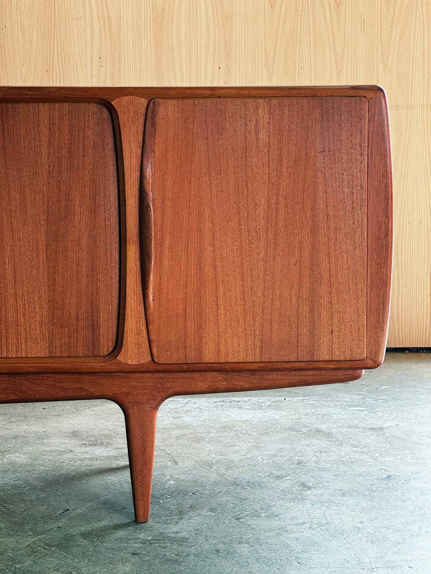 1960s Model 19 Credenza by Johannes Andersen for Uldum Møbelfabrik in teak