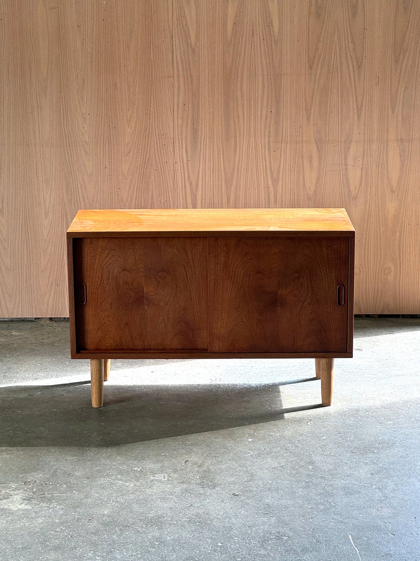 1960s Danish small-scale credenza in teak and oak legs