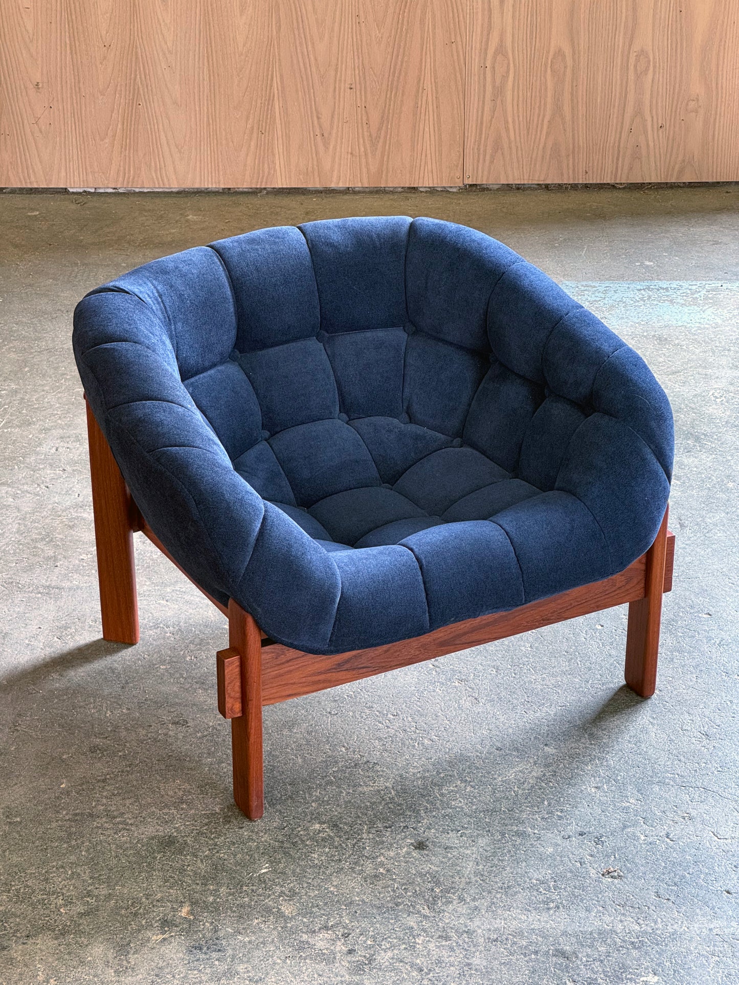1960s Pod Chair by R. Huber in teak and fabric