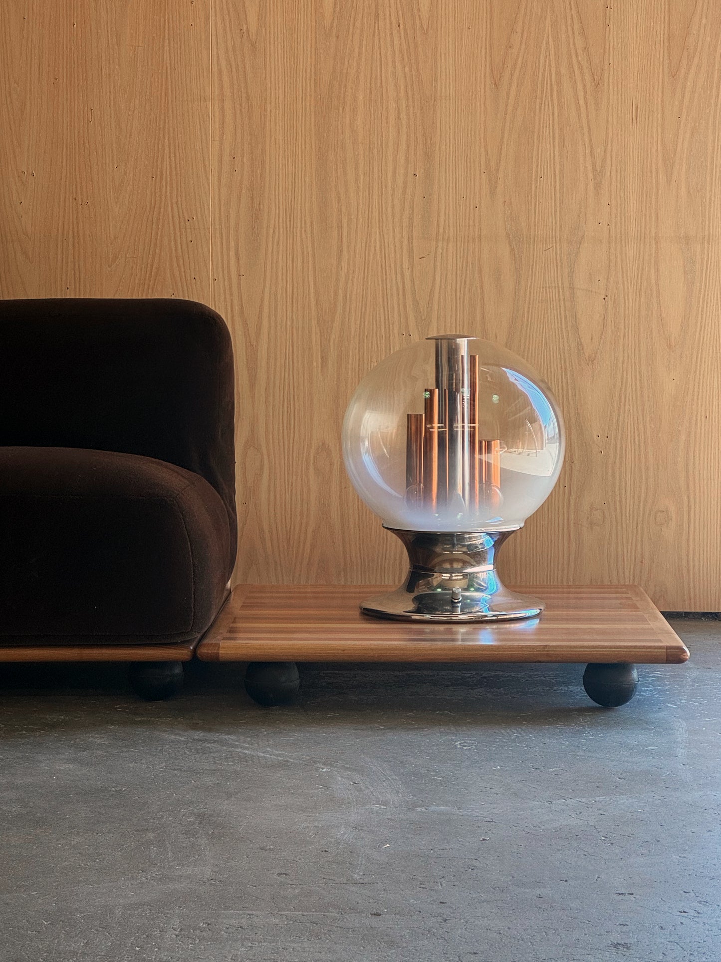 1970s Italian Table Lamp by Selenova in chrome and glass