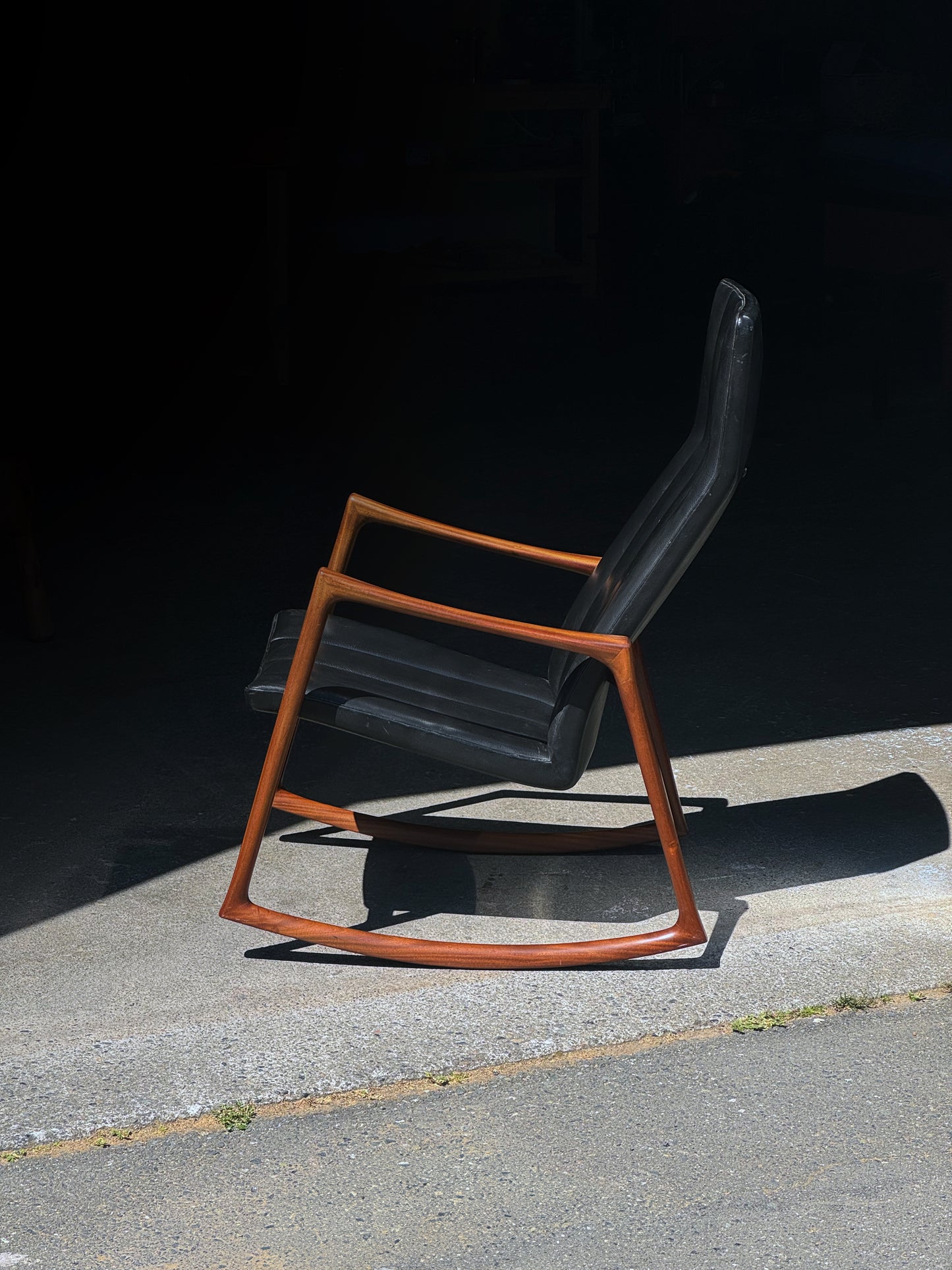 1950s Rocking Chair by Helge Vestergaard-Jensen for Soren Horn in Cuban mahogany and black leather