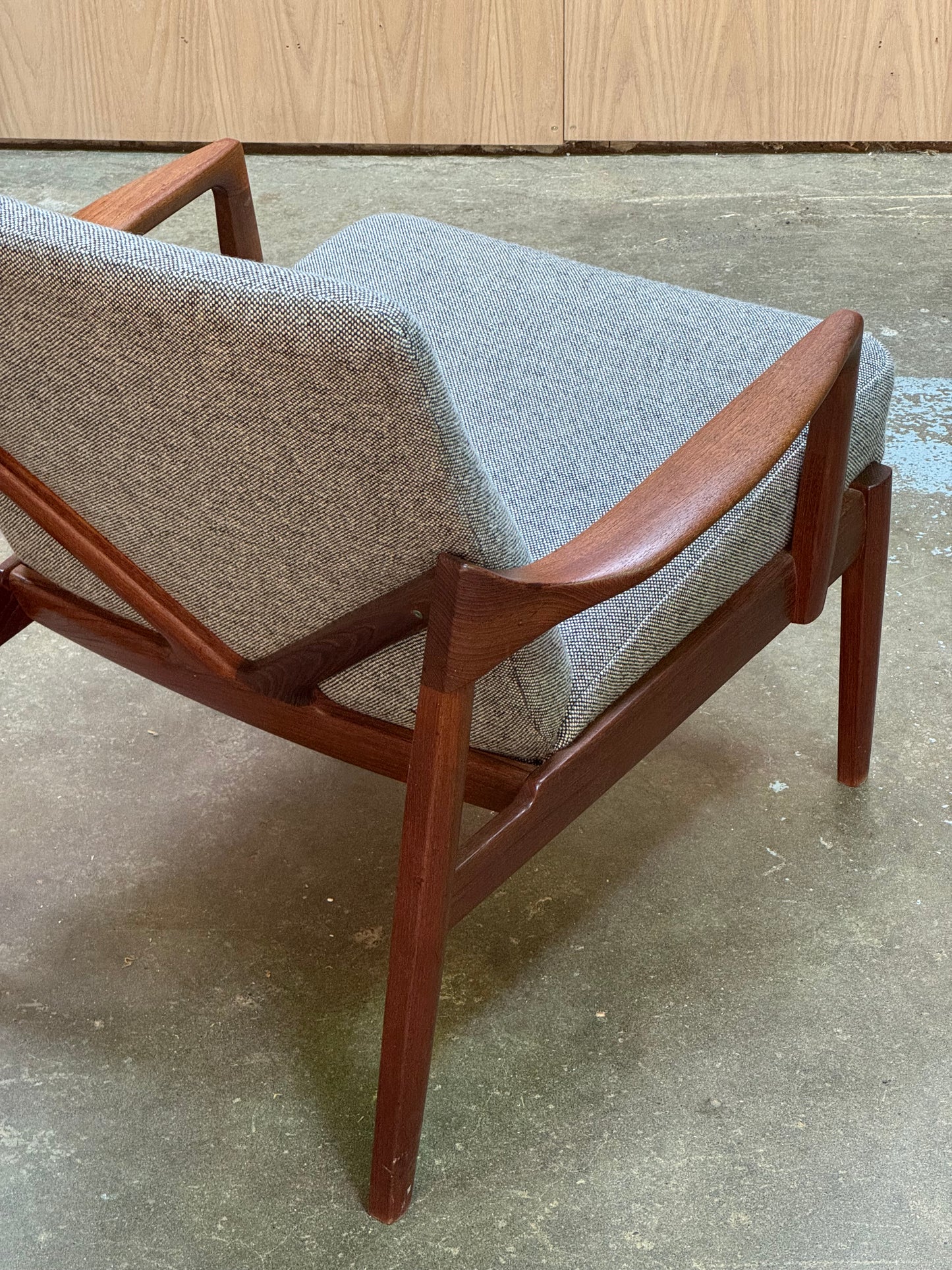 1950s FD125 Lounge Chair by Tove & Edvard Kindt-Larsen for France & Son in teak