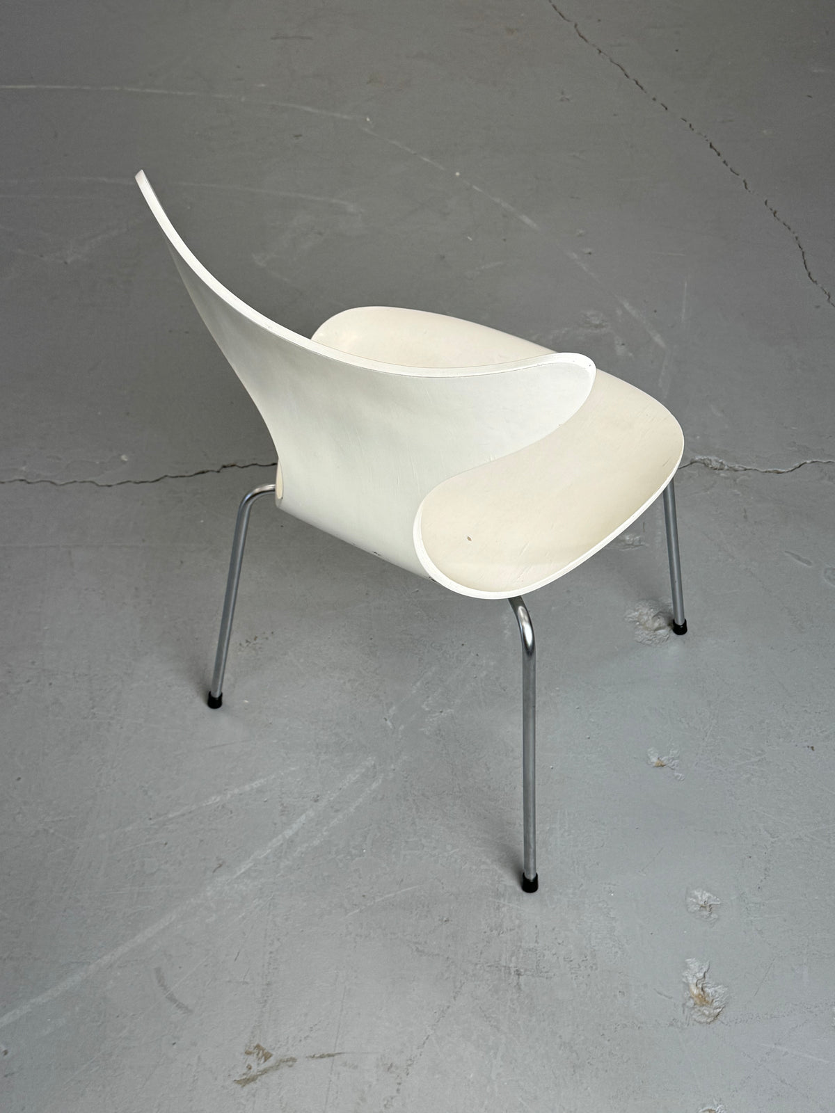 1970s Model 3108 “Lily” Chair by Arne Jacobsen for Fritz Hansen, Denmark.