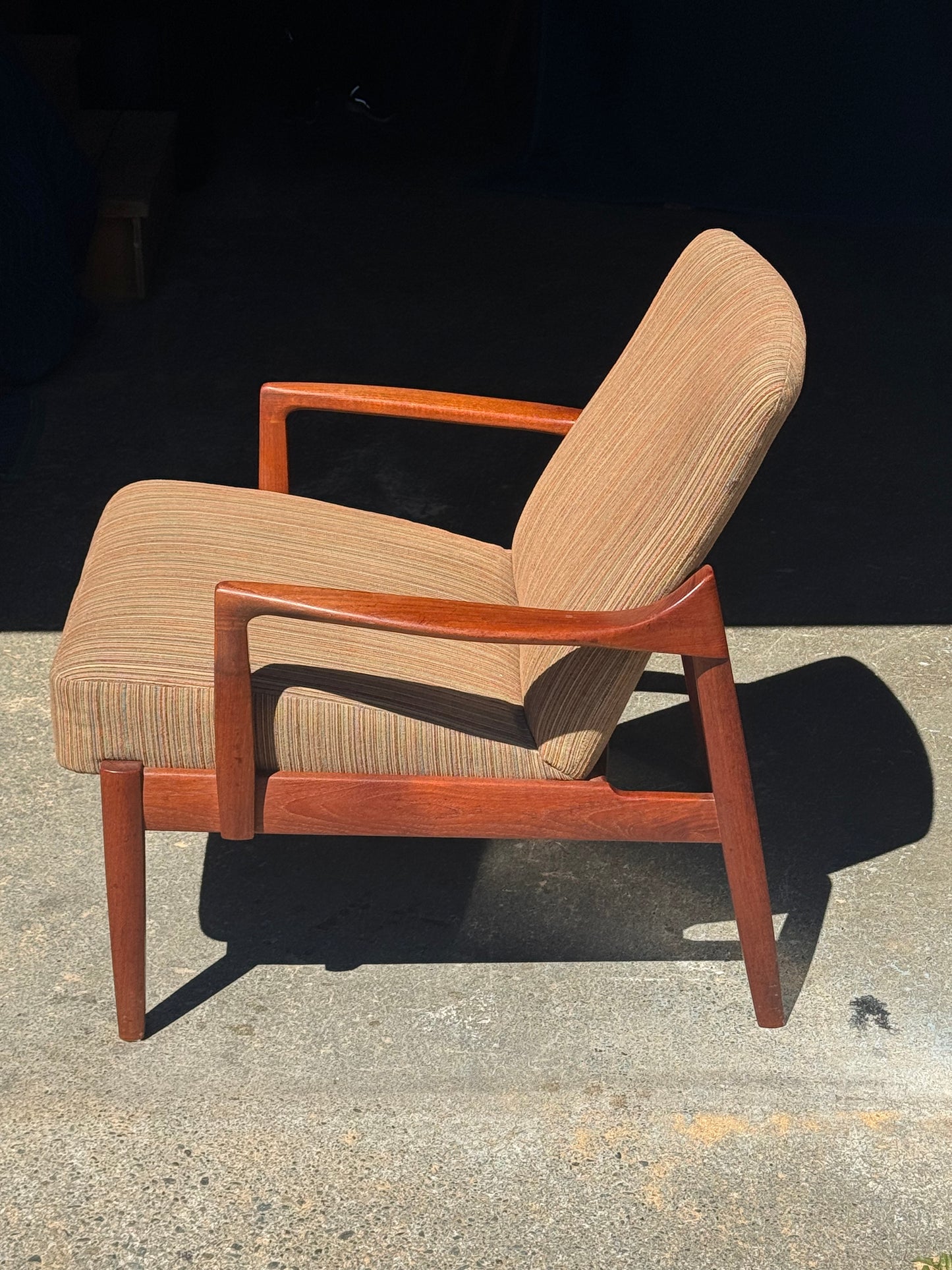 1950s FD125 Lounge Chair by Tove & Edvard Kindt-Larsen for France & Son in teak