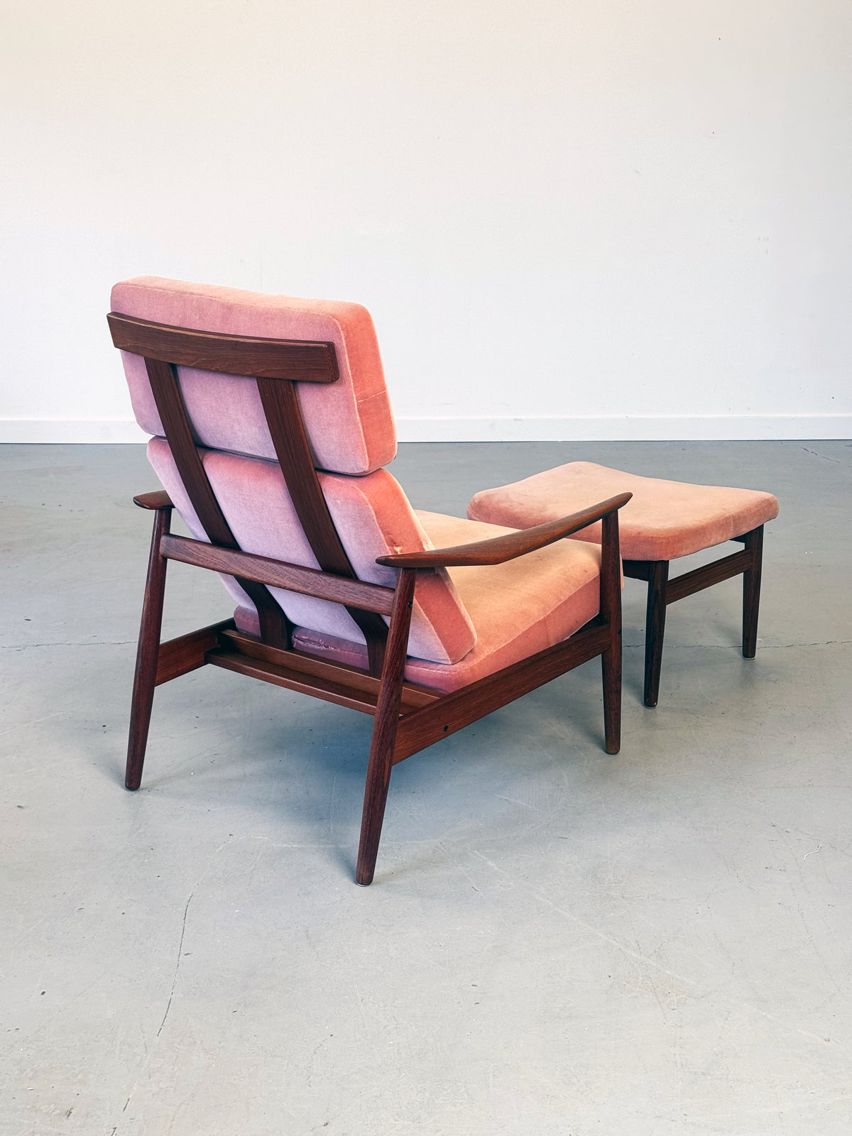 1960s Arne Vodder Model FD 164 Reclining Lounge Chair and Ottoman for France & Søn, Denmark.