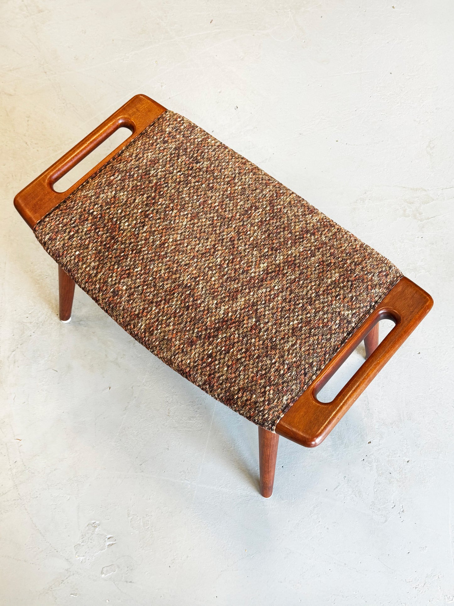 1950s Papa Bear AP19 Lounge chair and ottoman by Hans J. Wegner for A.P. Stolen in Woven Fabric
