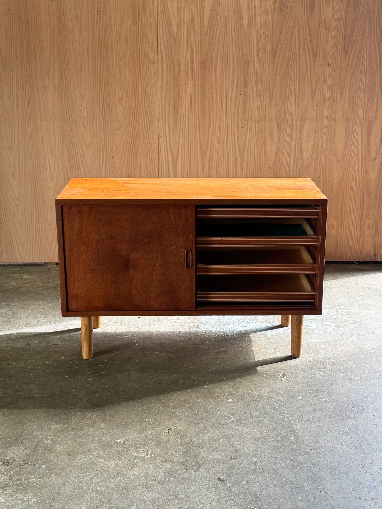 1960s Danish small-scale credenza in teak and oak legs