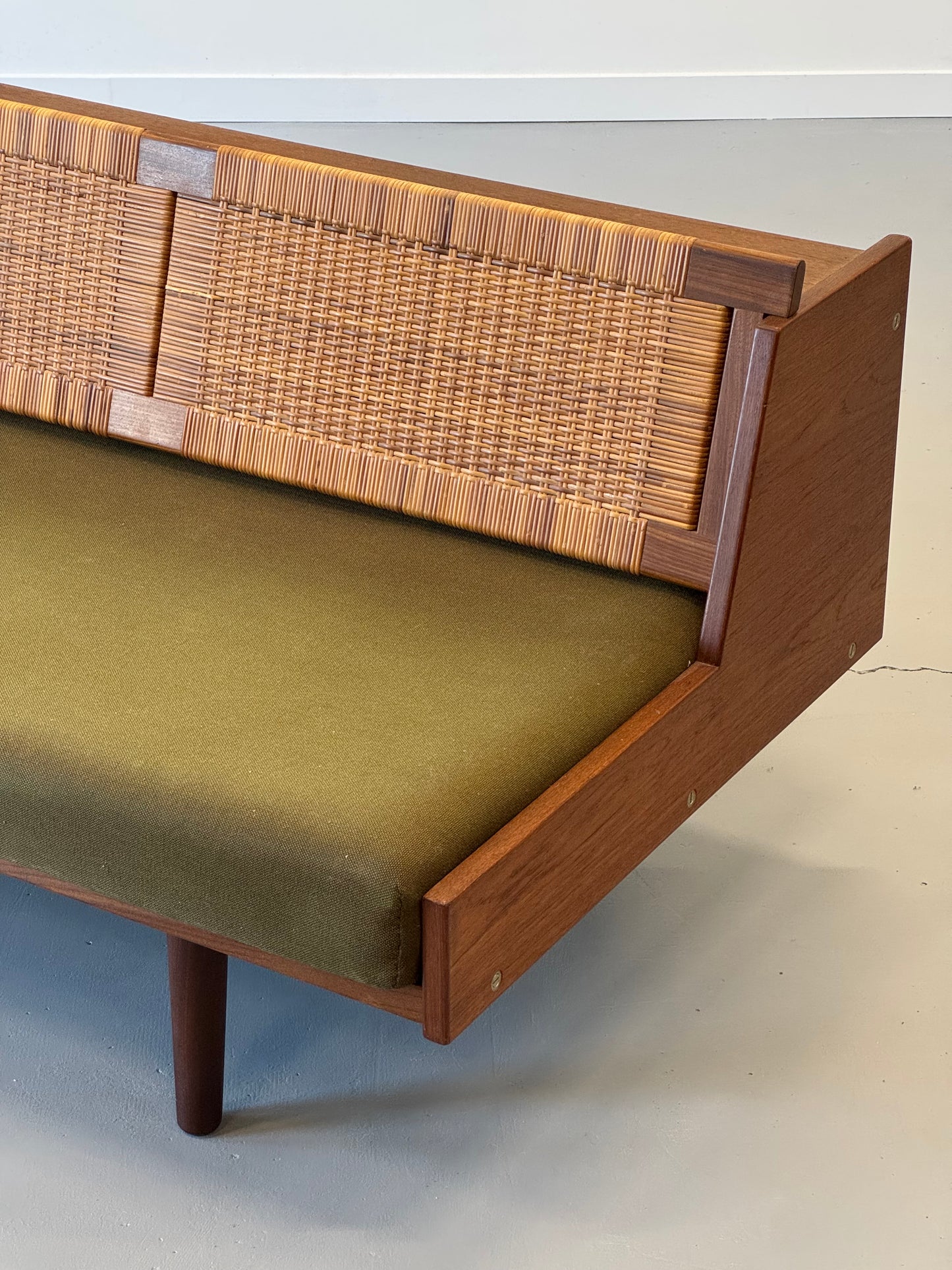 1950s Hans J. Wegner GE7 Daybed for Getama in Teak & Cane