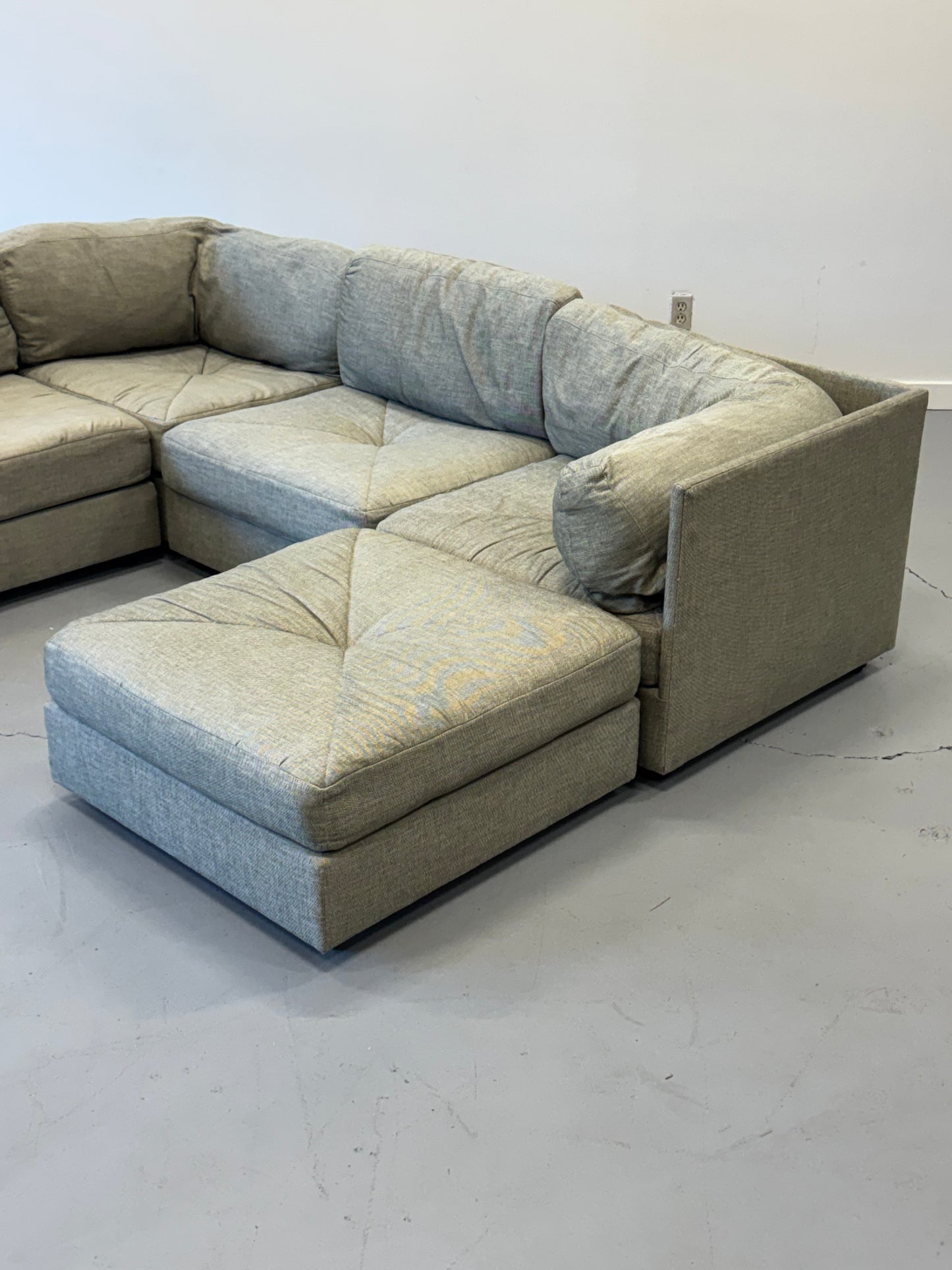1970s Selig by Simmons Six-Piece Grey Modular Sectional Sofa.