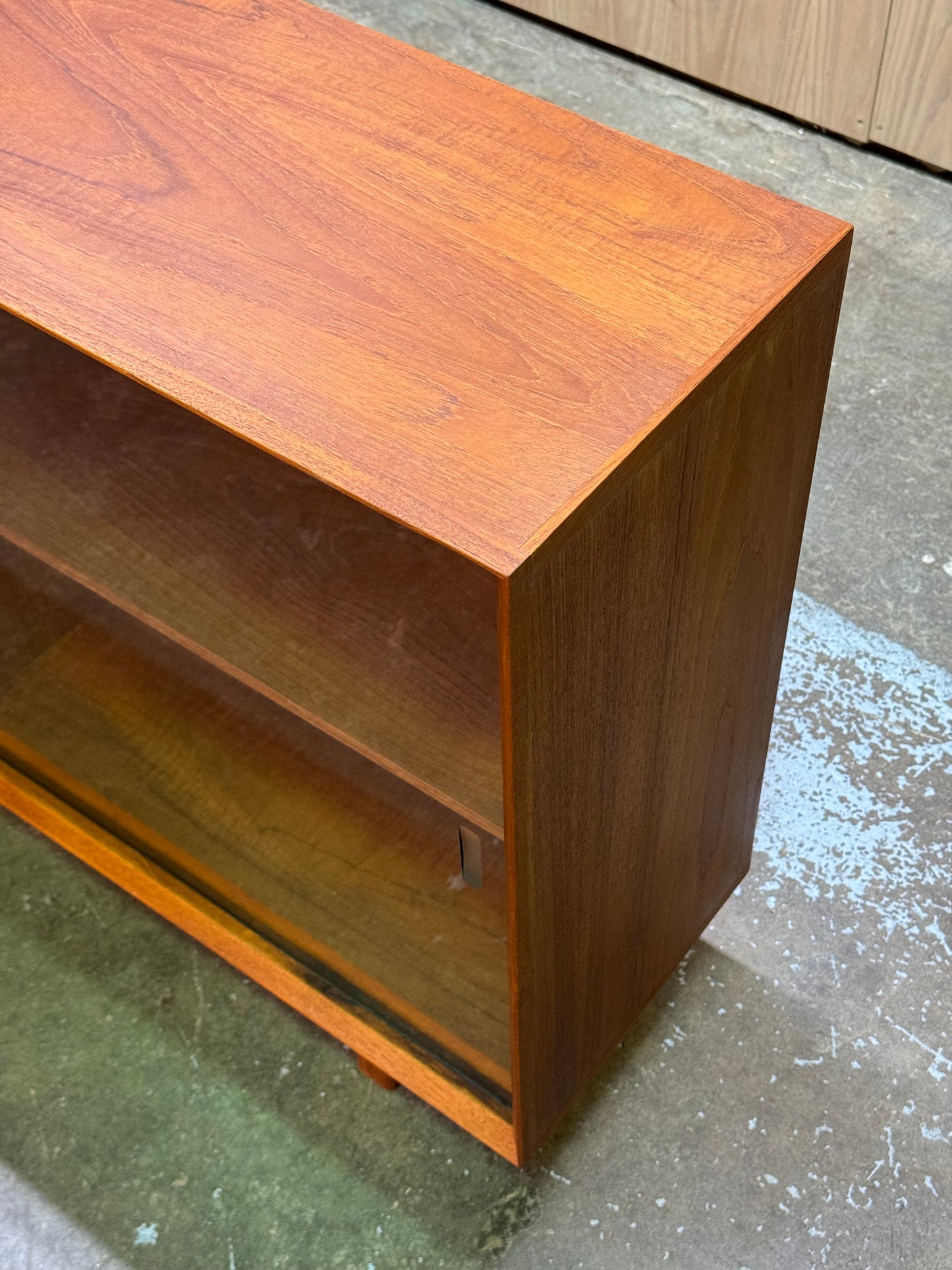 1960s Display Cabinet by Jydsk Møbelindustri in teak