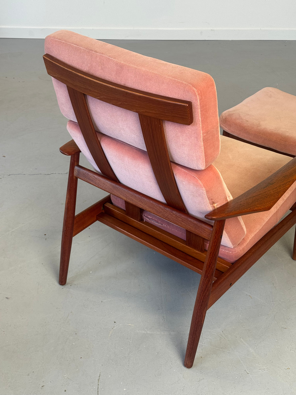 1960s Arne Vodder Model FD 164 Reclining Lounge Chair and Ottoman for France & Søn, Denmark.