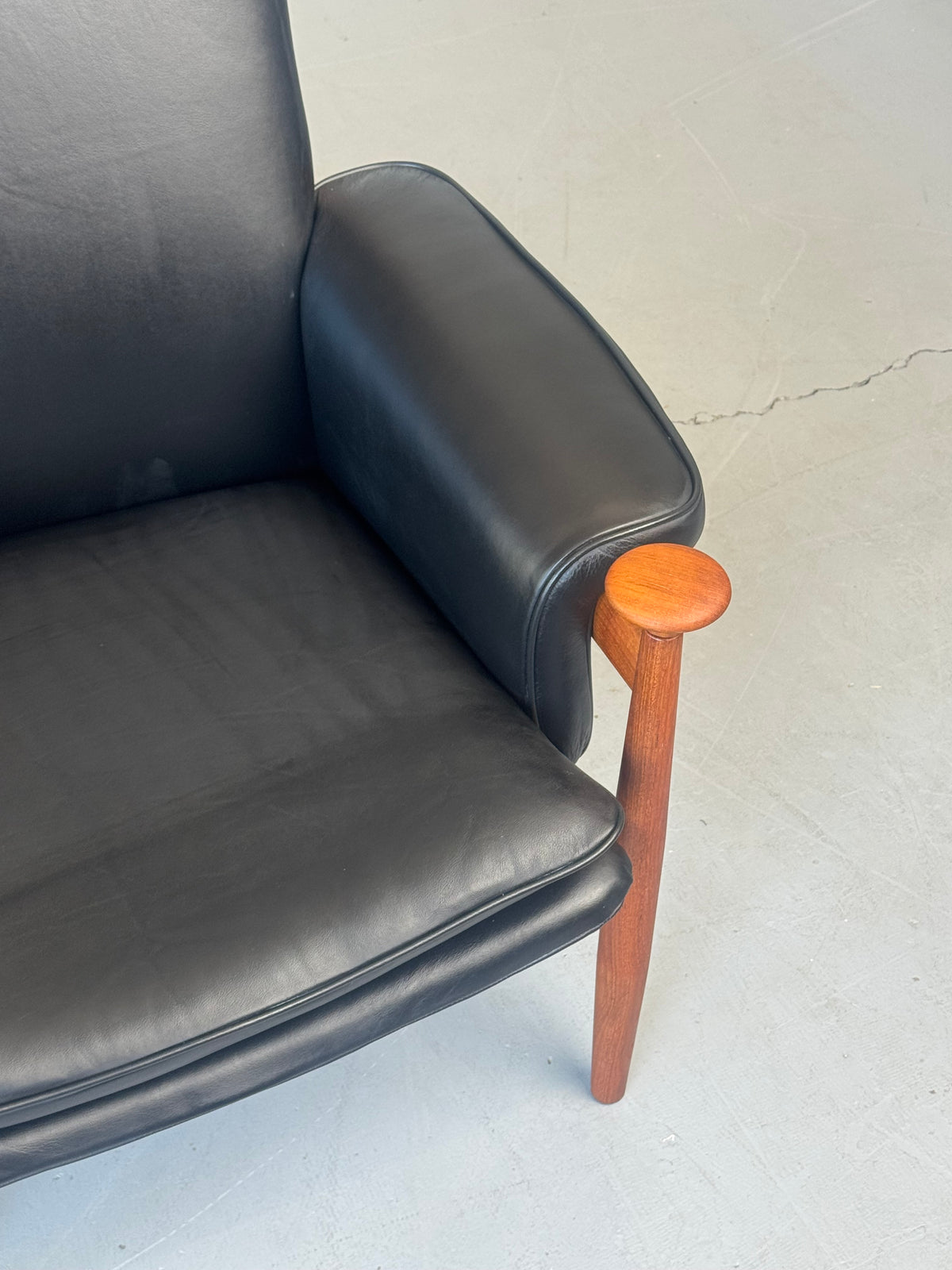 1960s Finn Juhl Bwana Model 152 Lounge Chair for France & Søn in Black Elmosoft Leather.