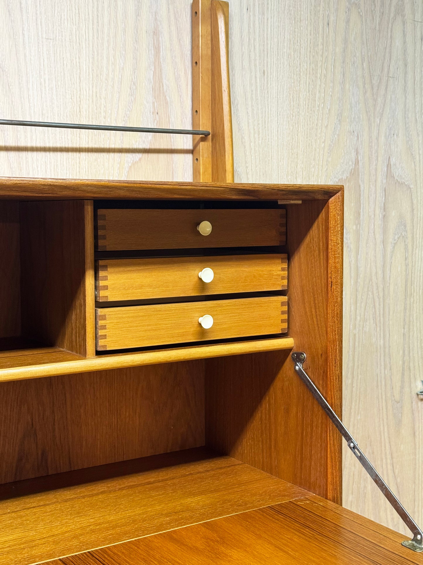 1960s Freestanding Shelving System by Fredrick Kayser in Norwegian Teak