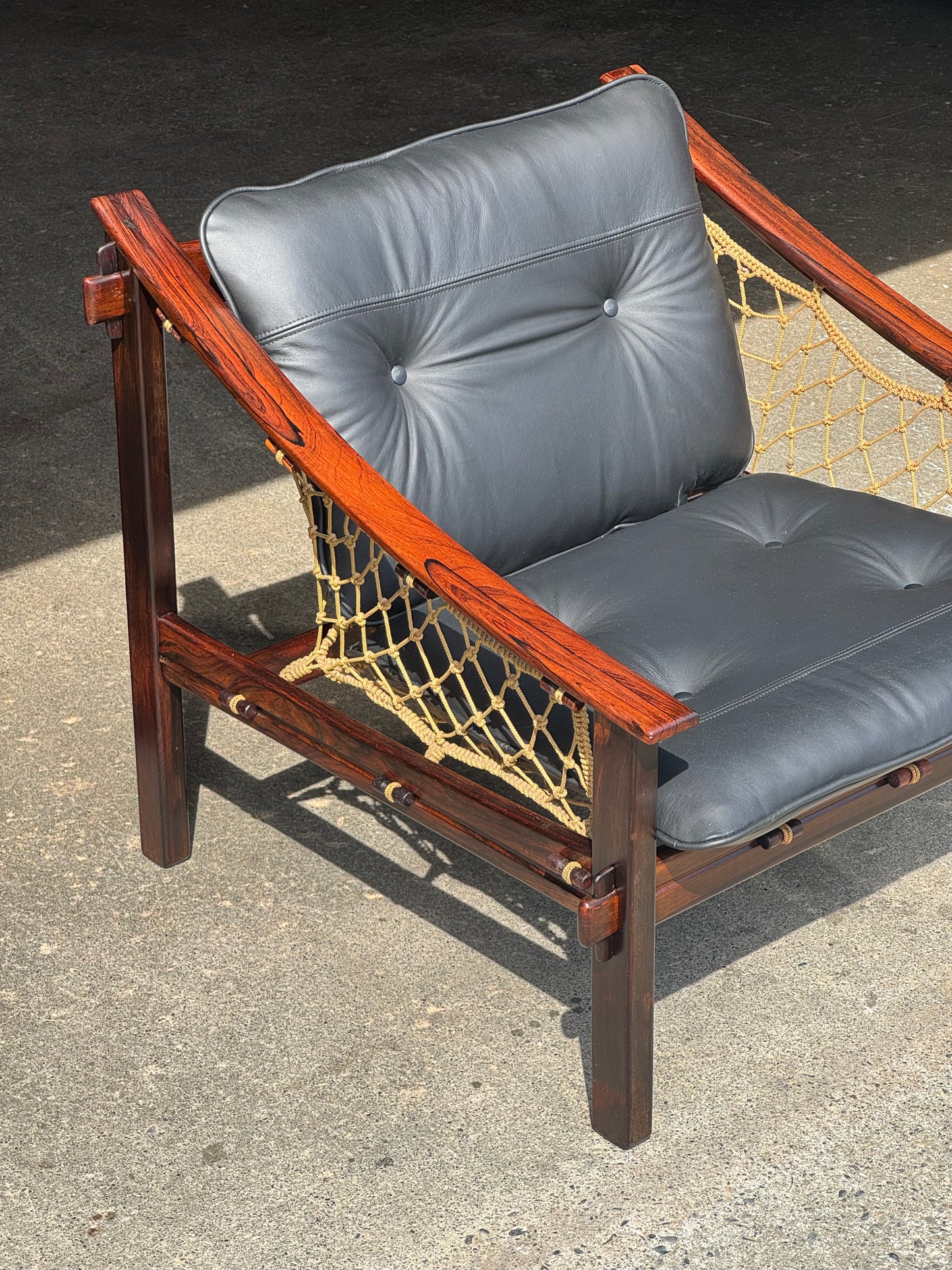 1960s Amazonas Lounge Chair by Jean Gillon for Wood Art in rosewood and black leather