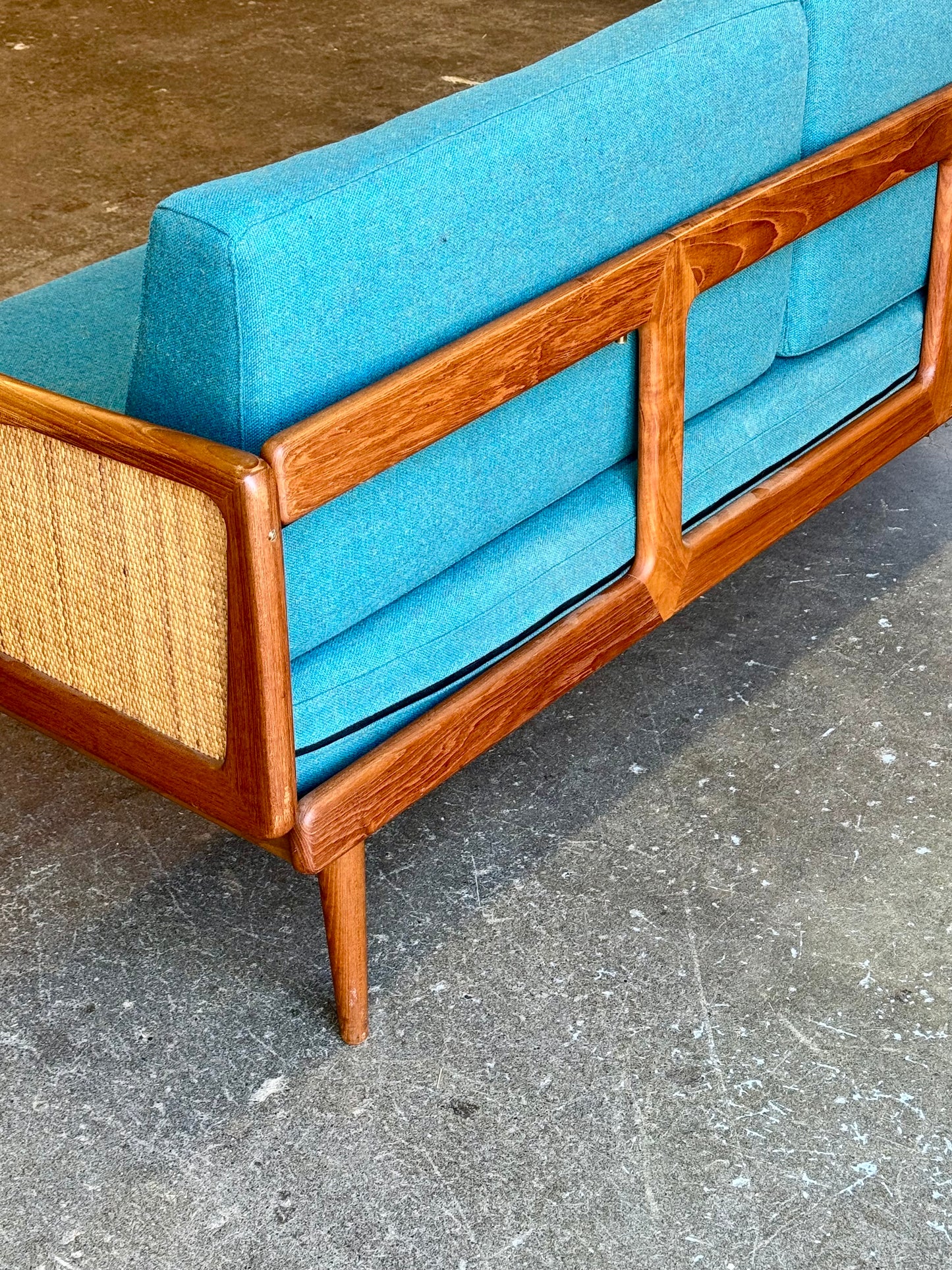 1960s FD451 Daybed by Peter Hvidt for France and Son in teak and rattan