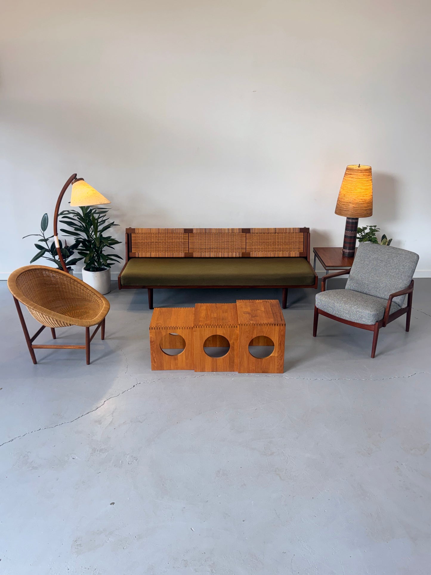 1950s FD125 Lounge Chair by Tove & Edvard Kindt-Larsen for France & Son in teak