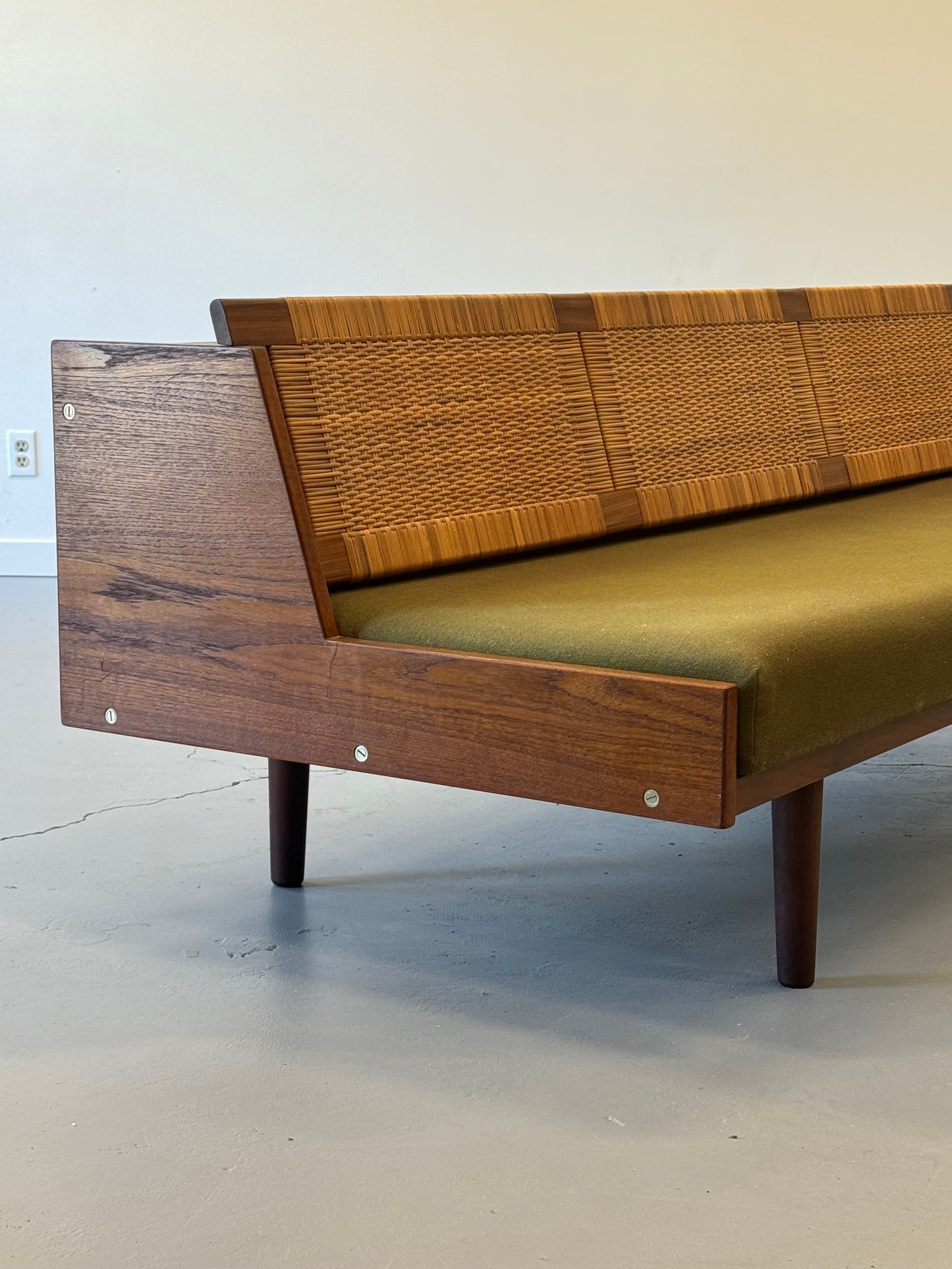 1950s Hans J. Wegner GE7 Daybed for Getama in Teak & Cane