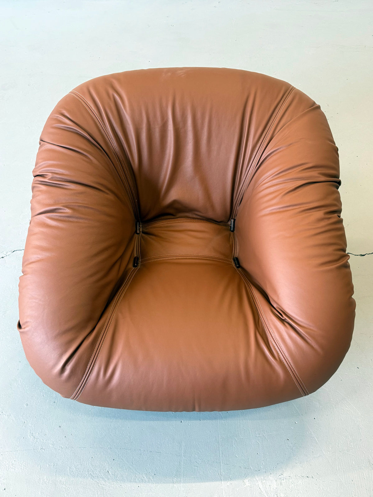 1970s Pair of MP-61 Lounge Chairs by Percival Lafer in Brown Leather, Brazil.