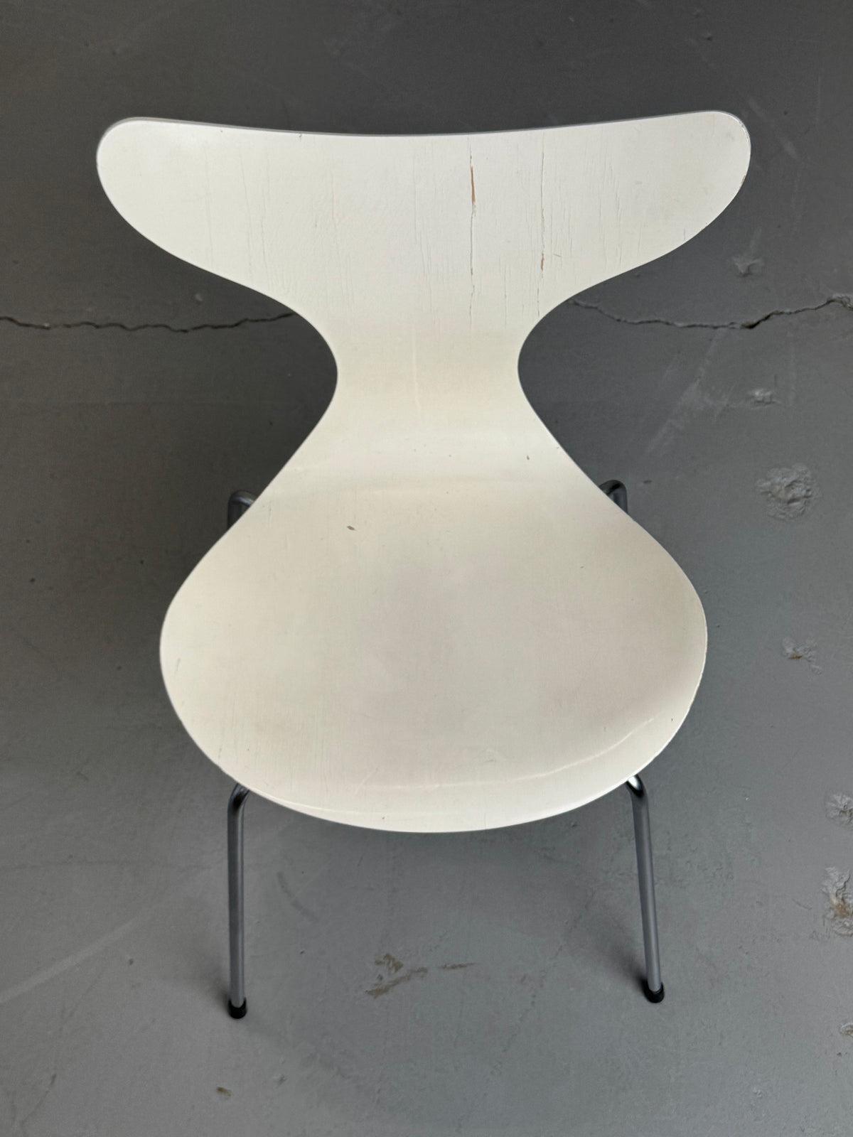 1970s Pair of Model 3108 “Lily” Chairs by Arne Jacobsen for Fritz Hansen, Denmark.