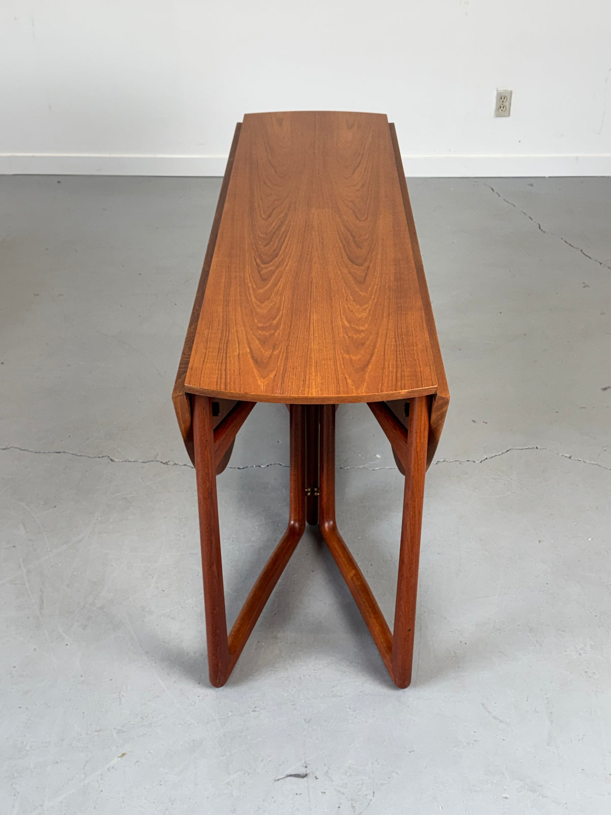 1960s Peter Hvidt Drop-Leaf Teak Dining Table for France & Son, Denmark.