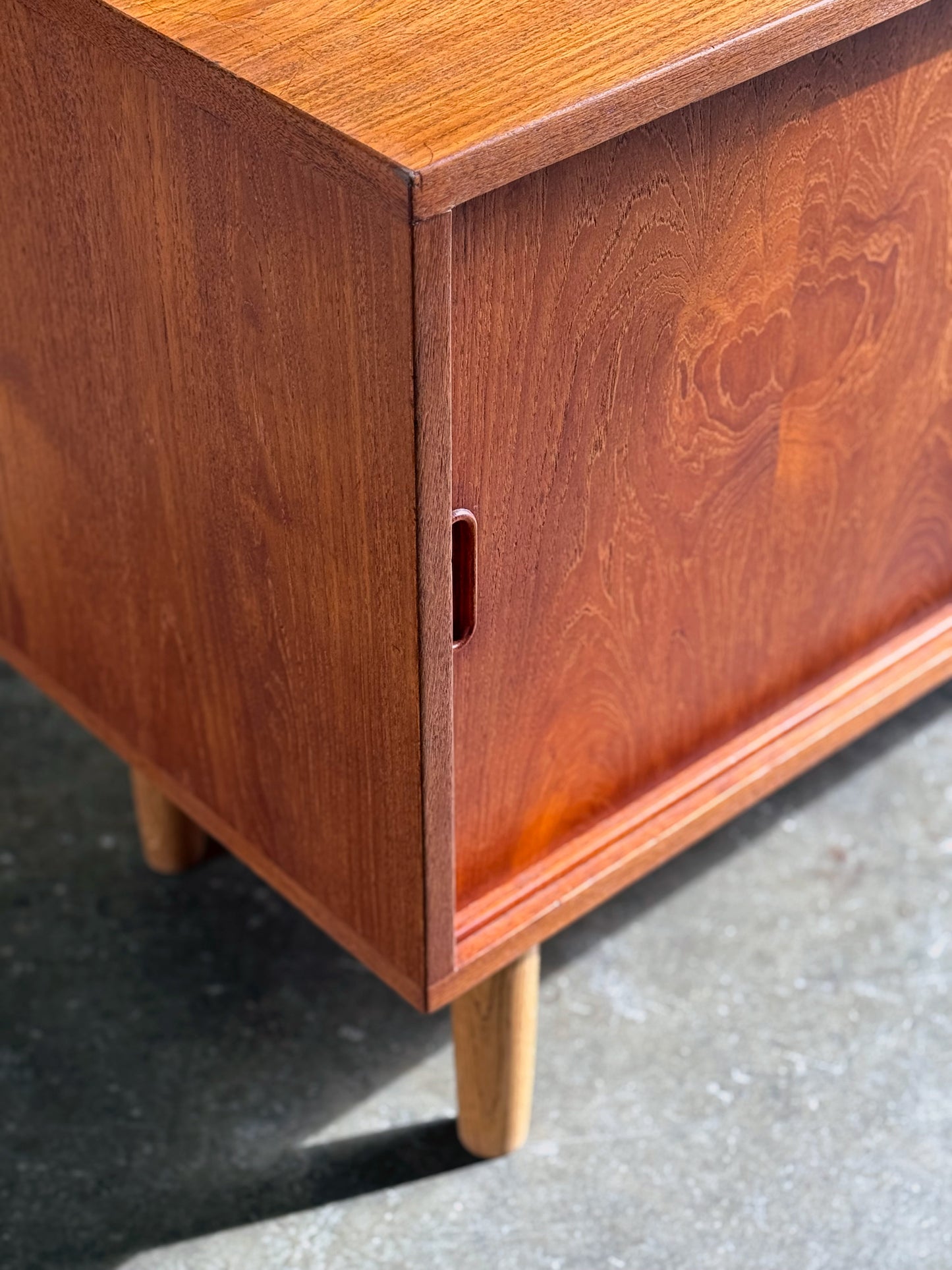1960s Danish small-scale credenza in teak and oak legs